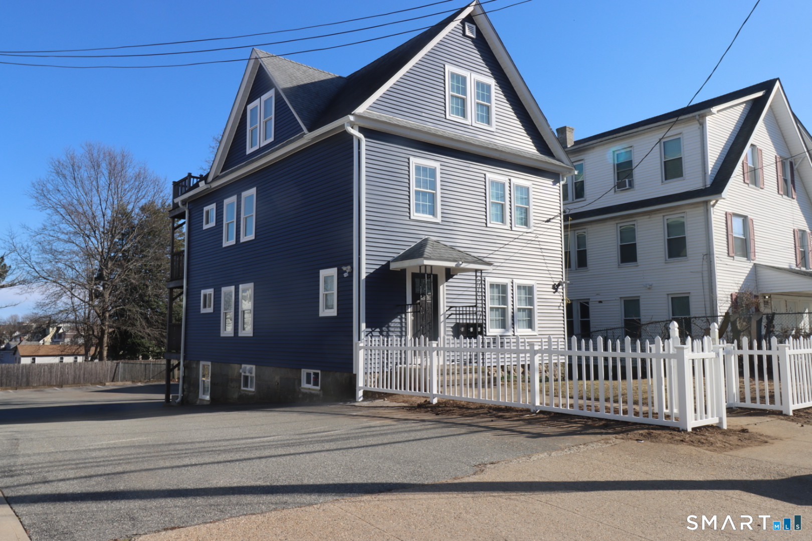 198 Montauk Avenue Property Photo 1