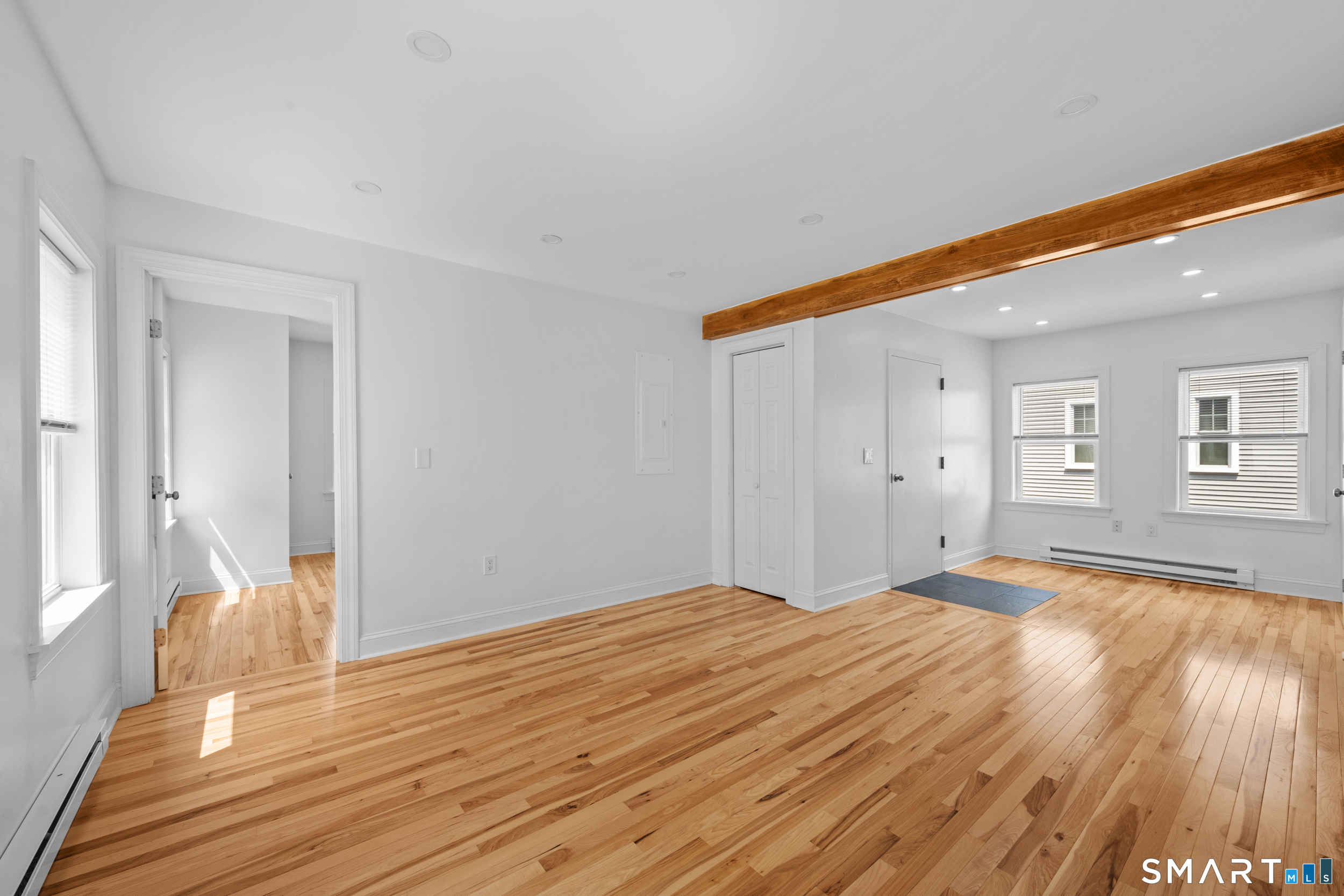 198 Montauk Avenue Property Photo 4