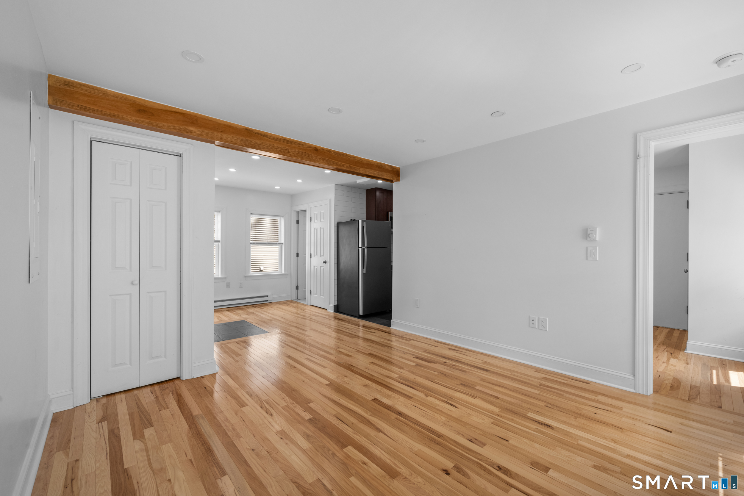 198 Montauk Avenue Property Photo 5