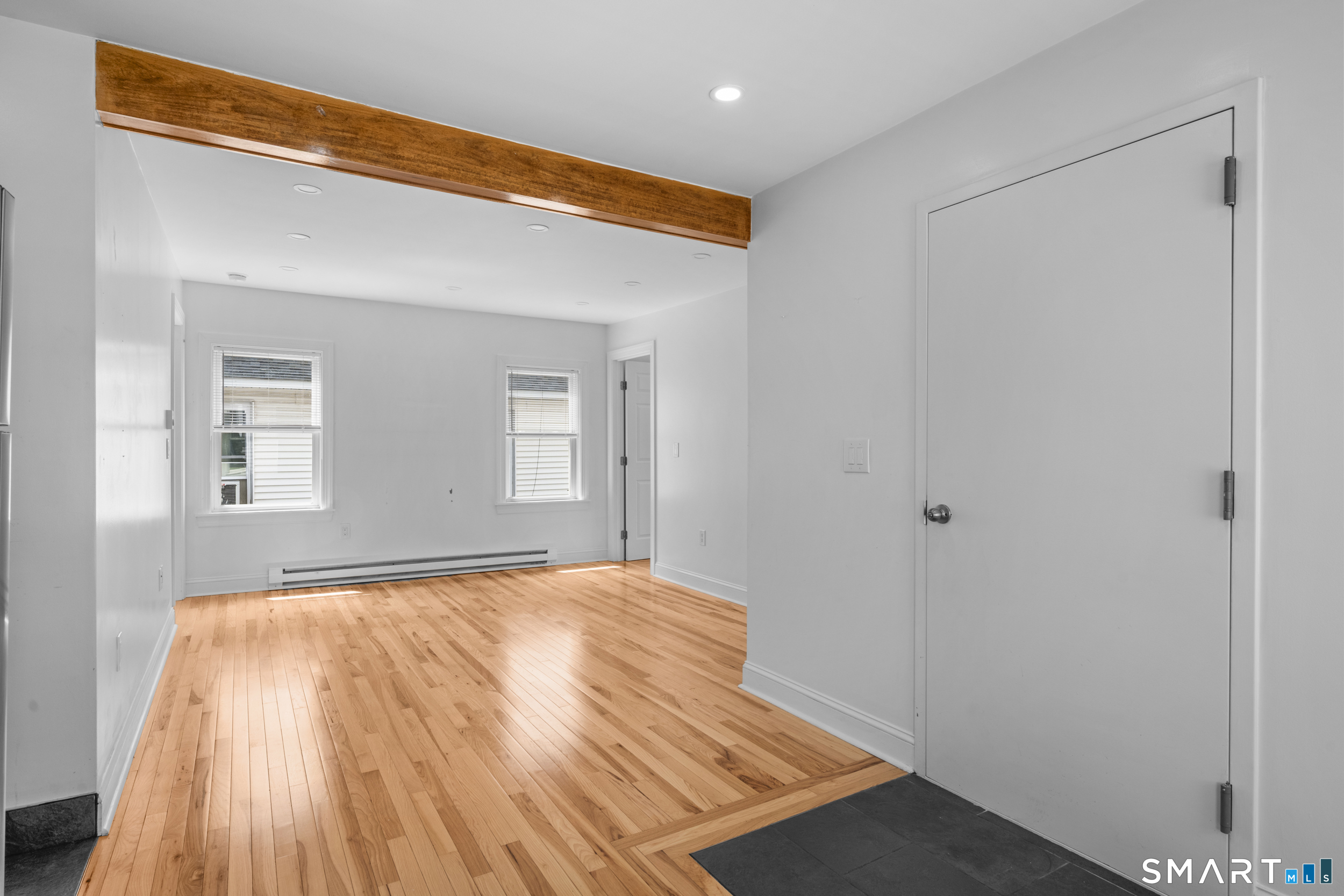 198 Montauk Avenue Property Photo 6