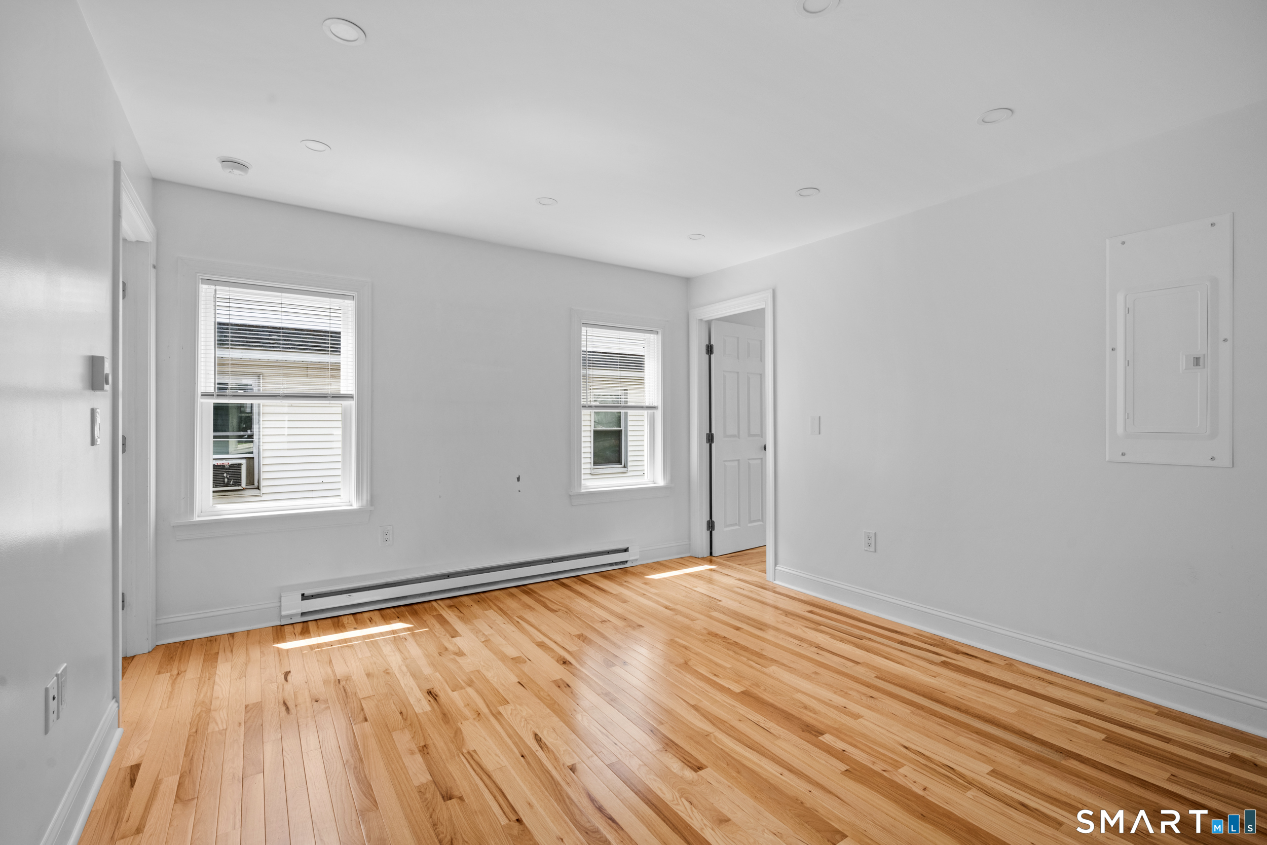 198 Montauk Avenue Property Photo 7
