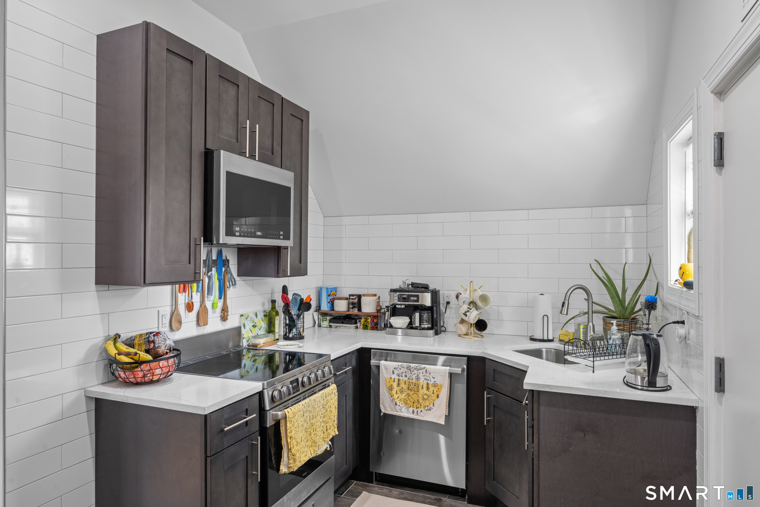 198 Montauk Avenue Property Photo 19