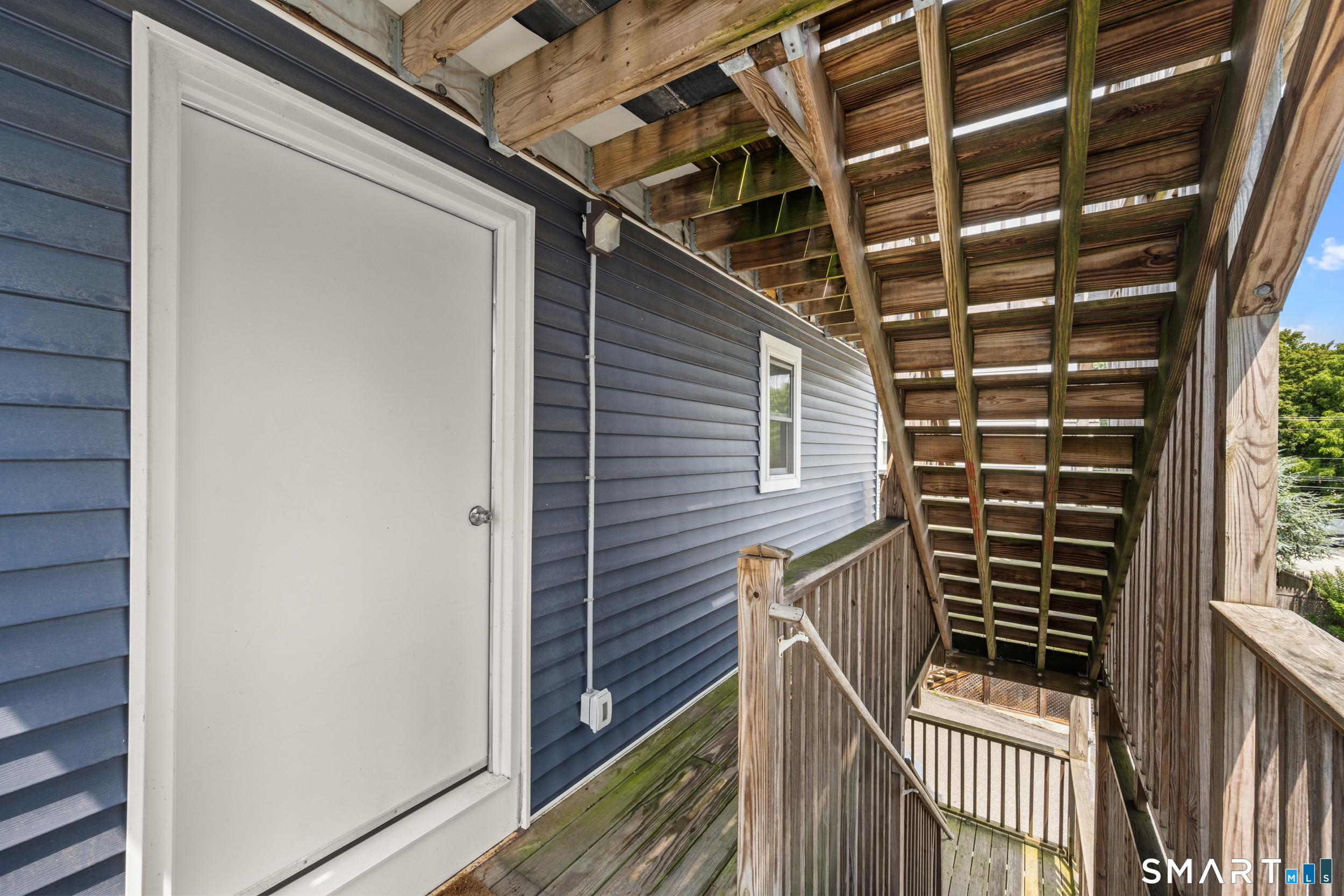 198 Montauk Avenue Property Photo 23
