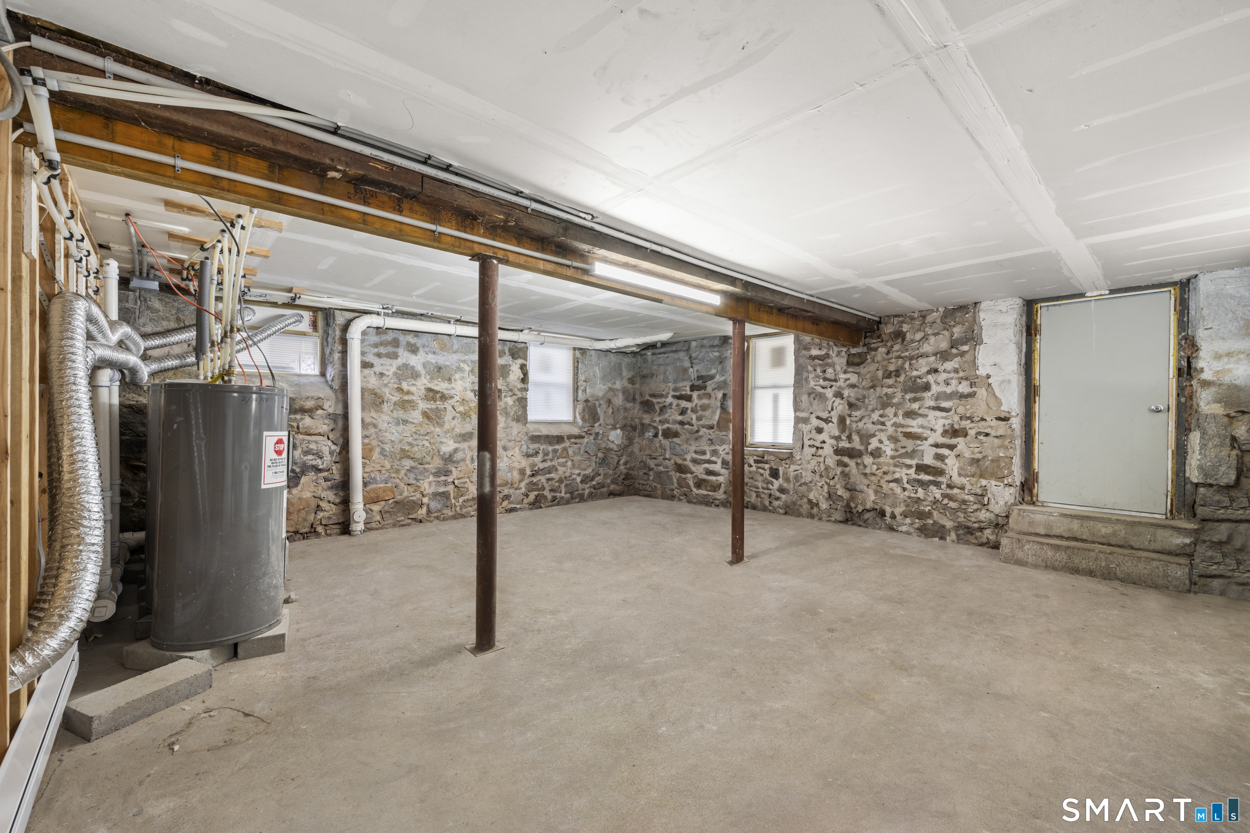 198 Montauk Avenue Property Photo 29