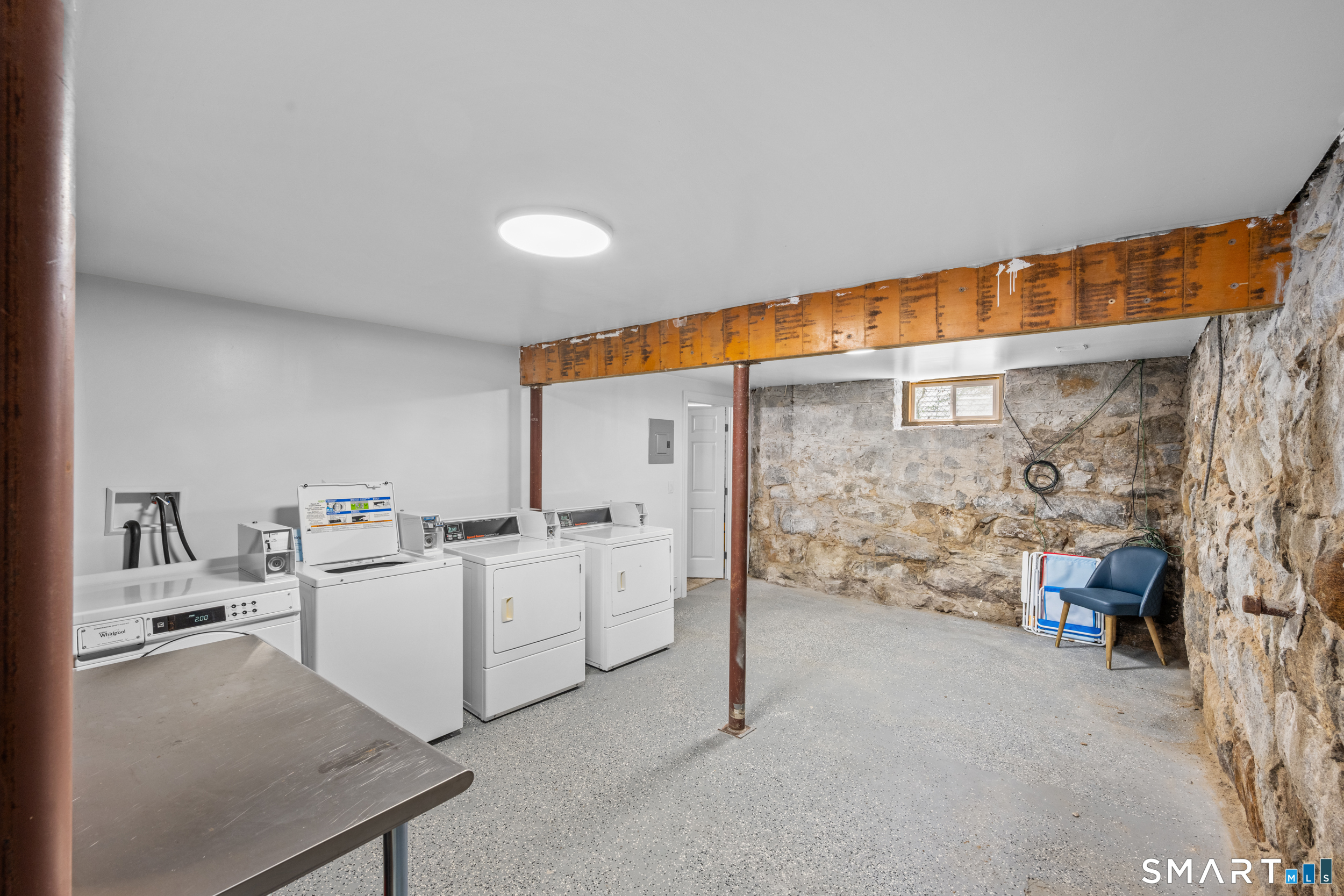 198 Montauk Avenue Property Photo 30