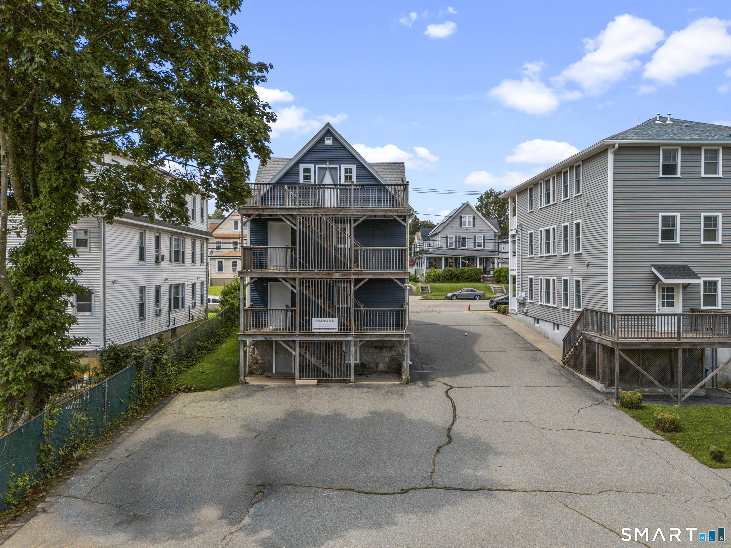 198 Montauk Avenue Property Photo 34