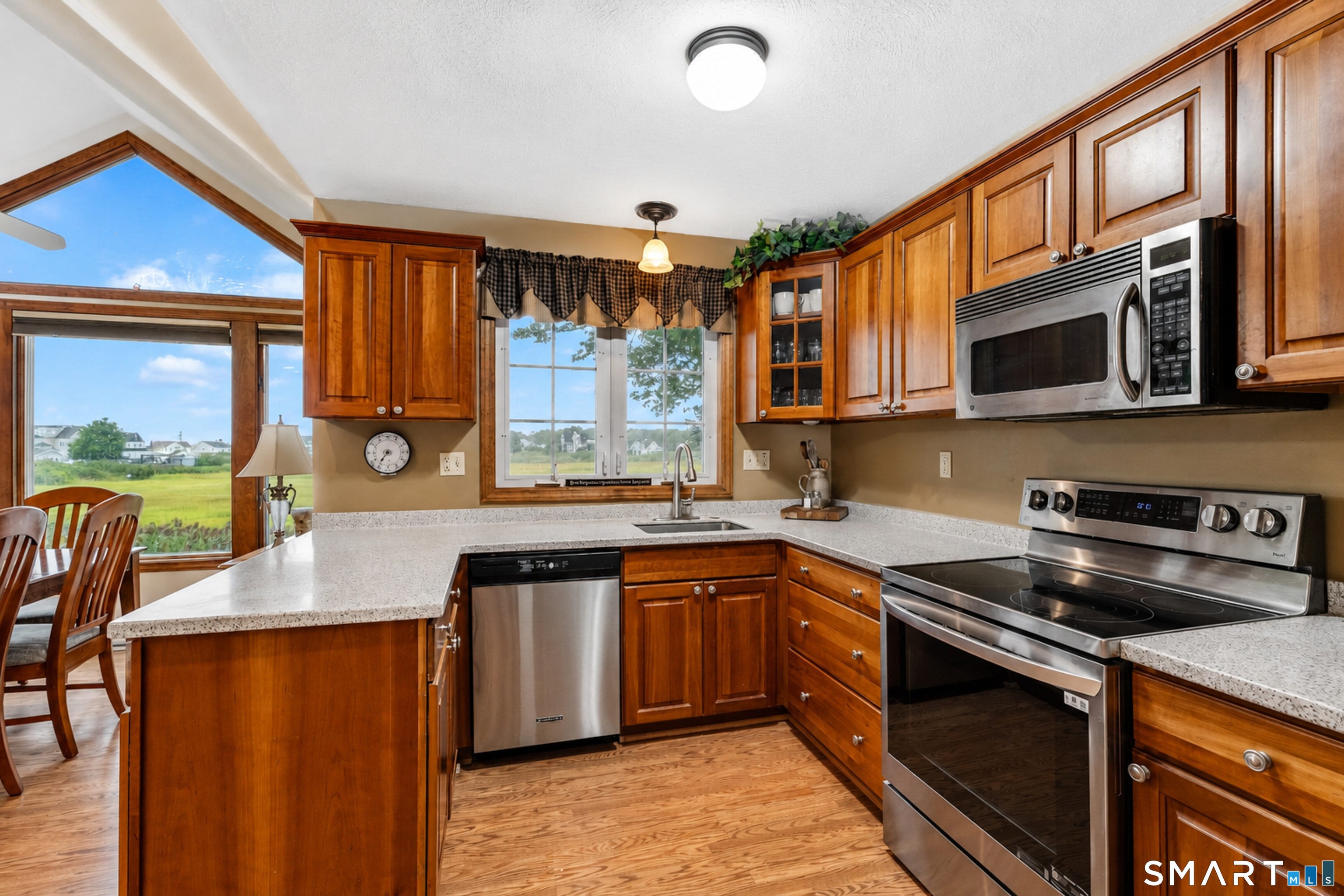 81 Little Stannard Beach Road Property Photo 6