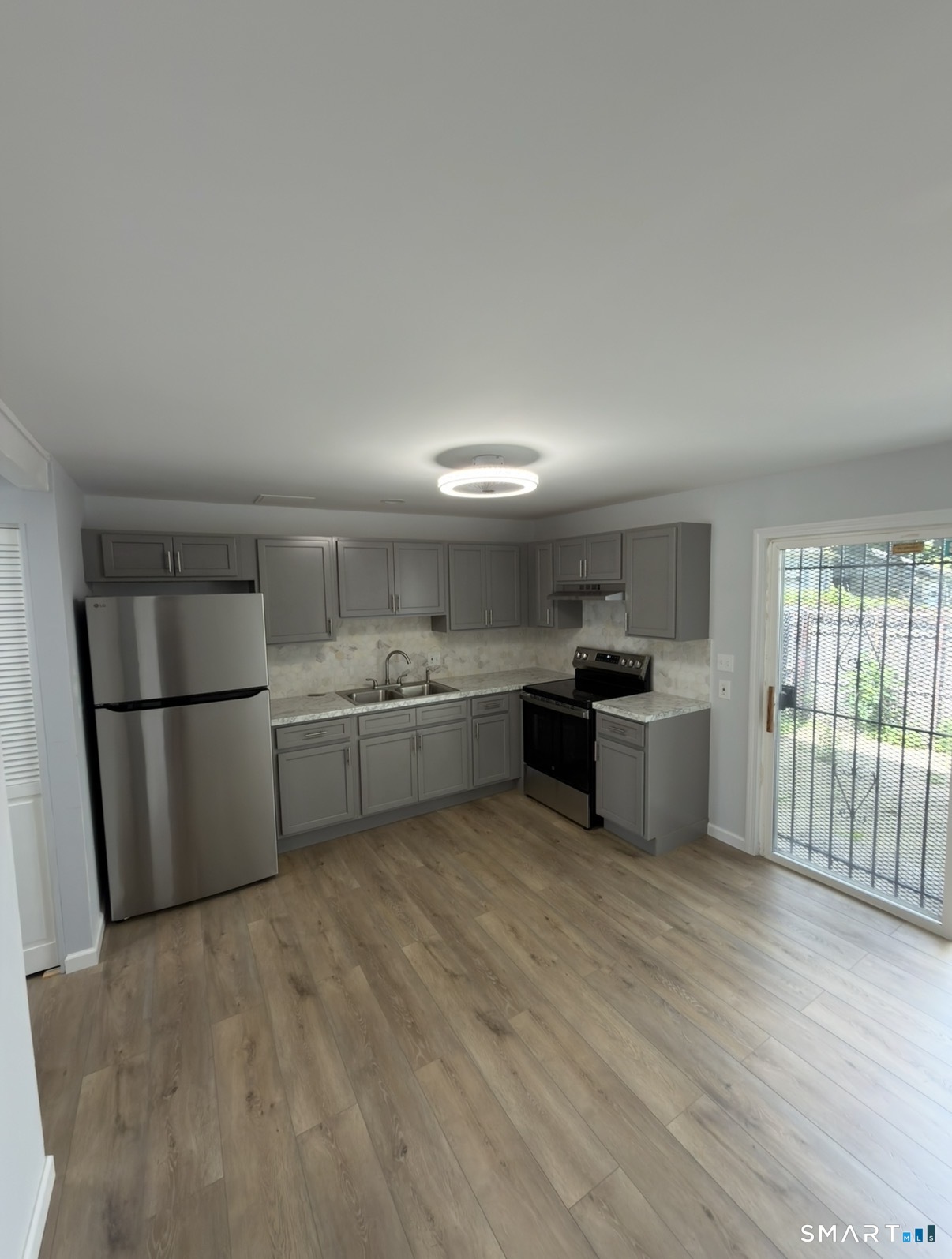 141 Union 14 Avenue Property Photo 4