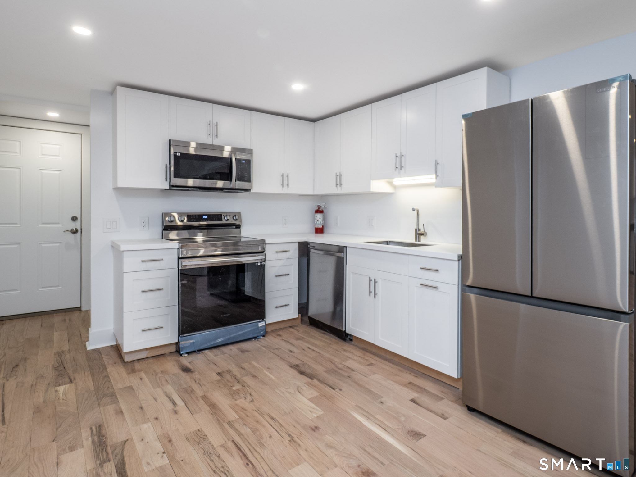 523 Danbury 523 Road Property Photo 4