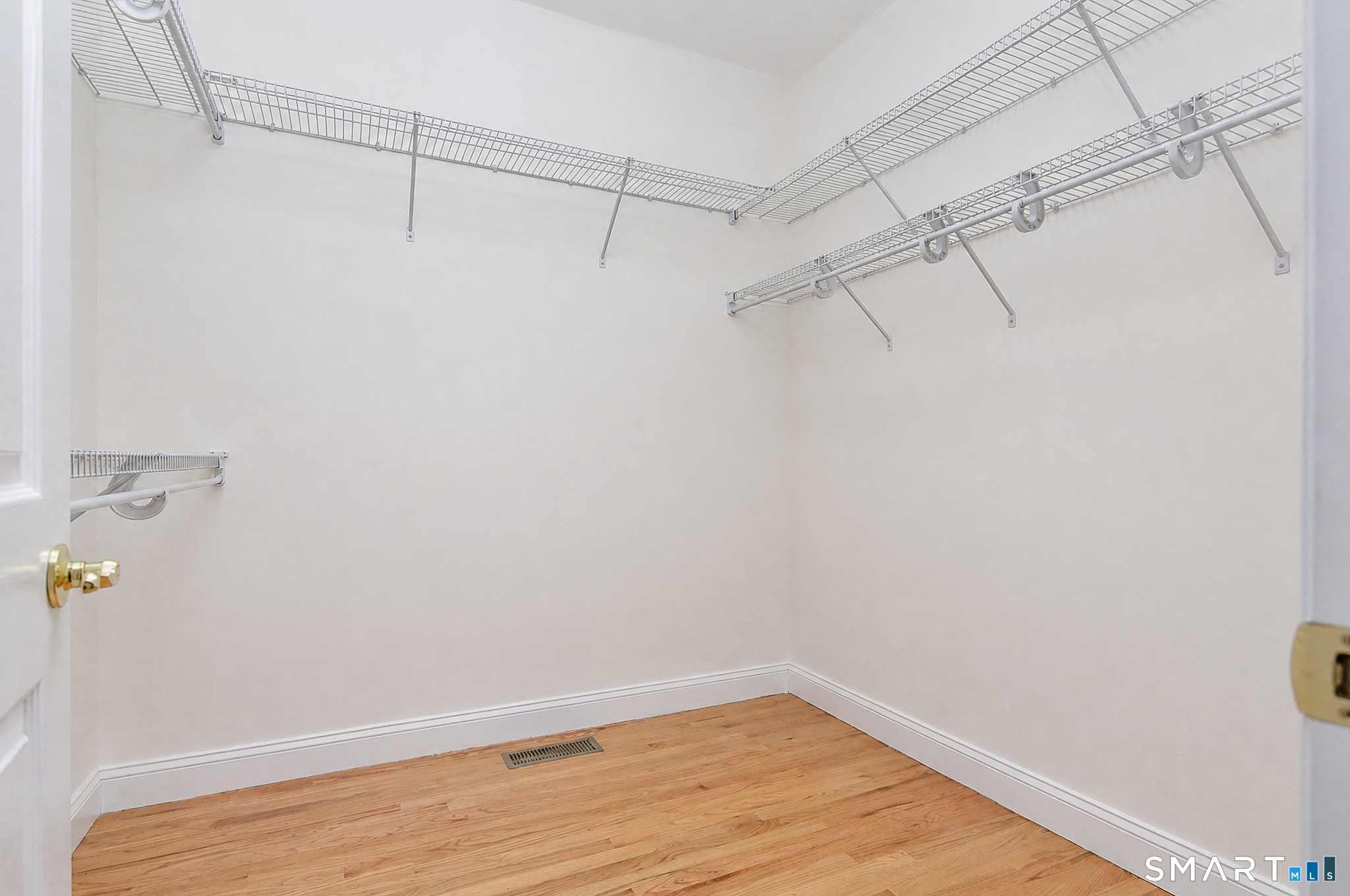 188 Eastwood 188 Drive Property Photo 24