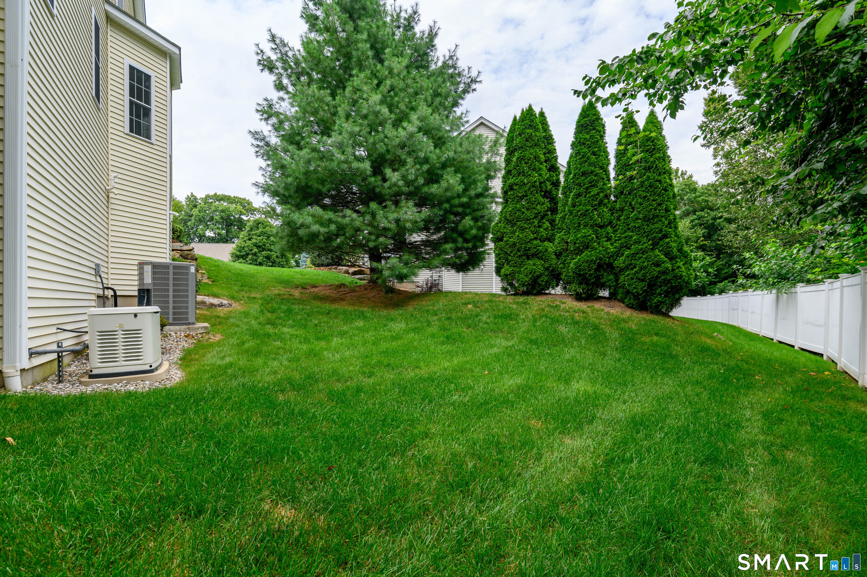 188 Eastwood 188 Drive Property Photo 37