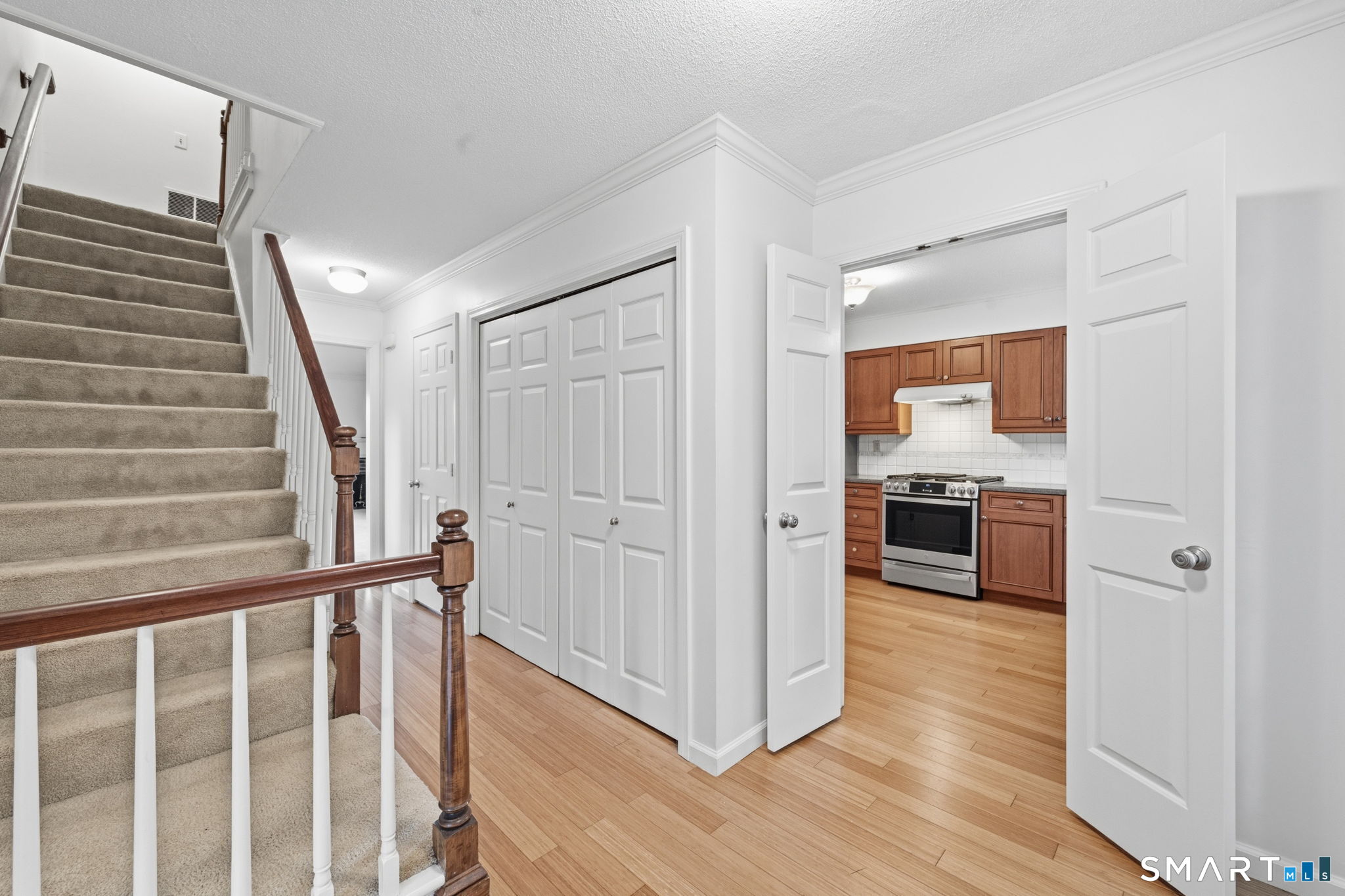 24202566 Property Photo 4