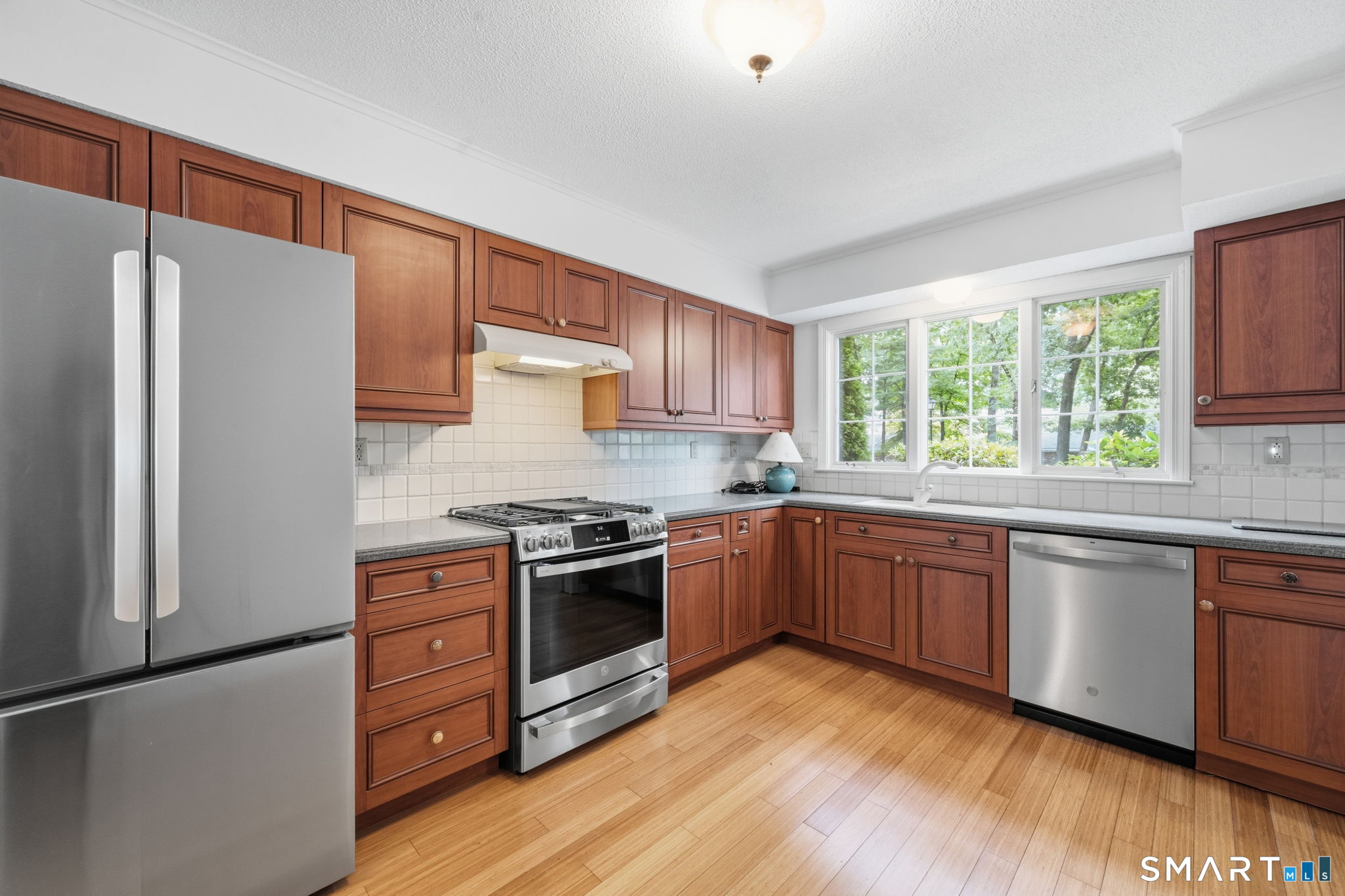 24202566 Property Photo 9
