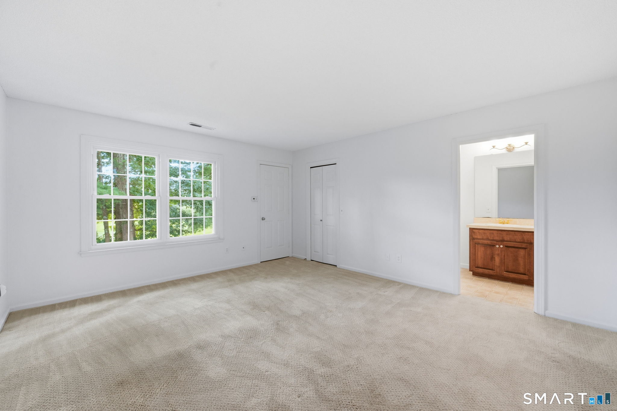 24202566 Property Photo 21