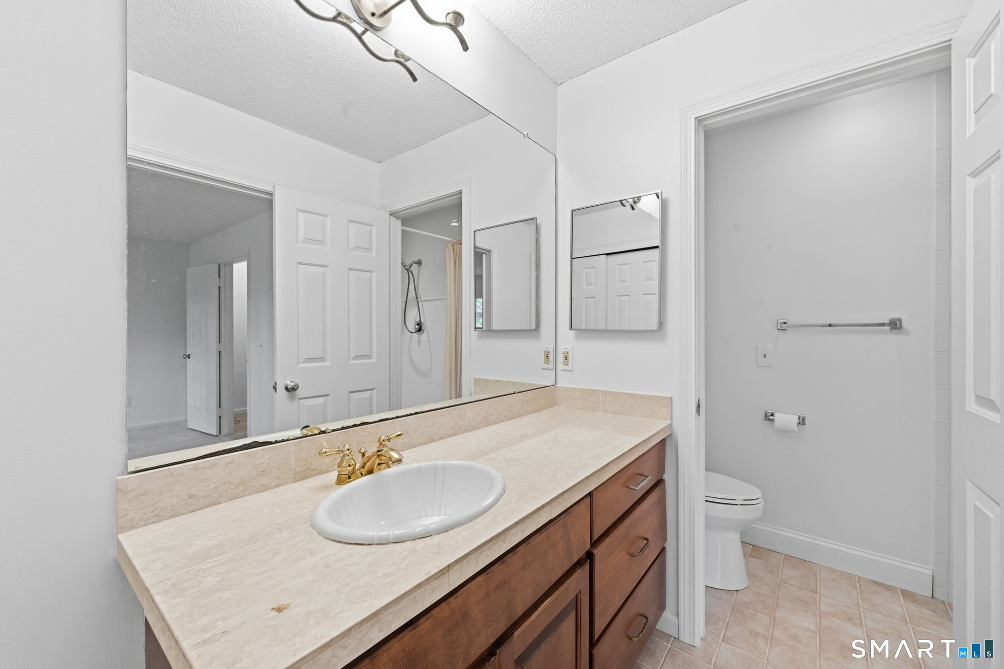 24202566 Property Photo 25