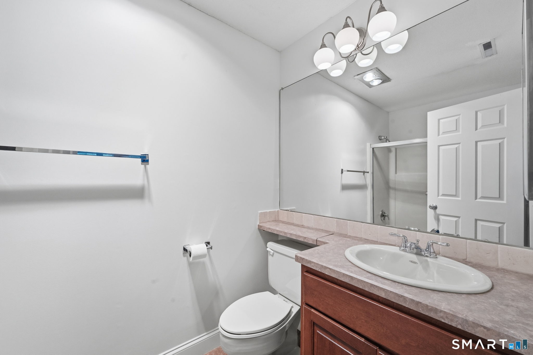 24202566 Property Photo 31