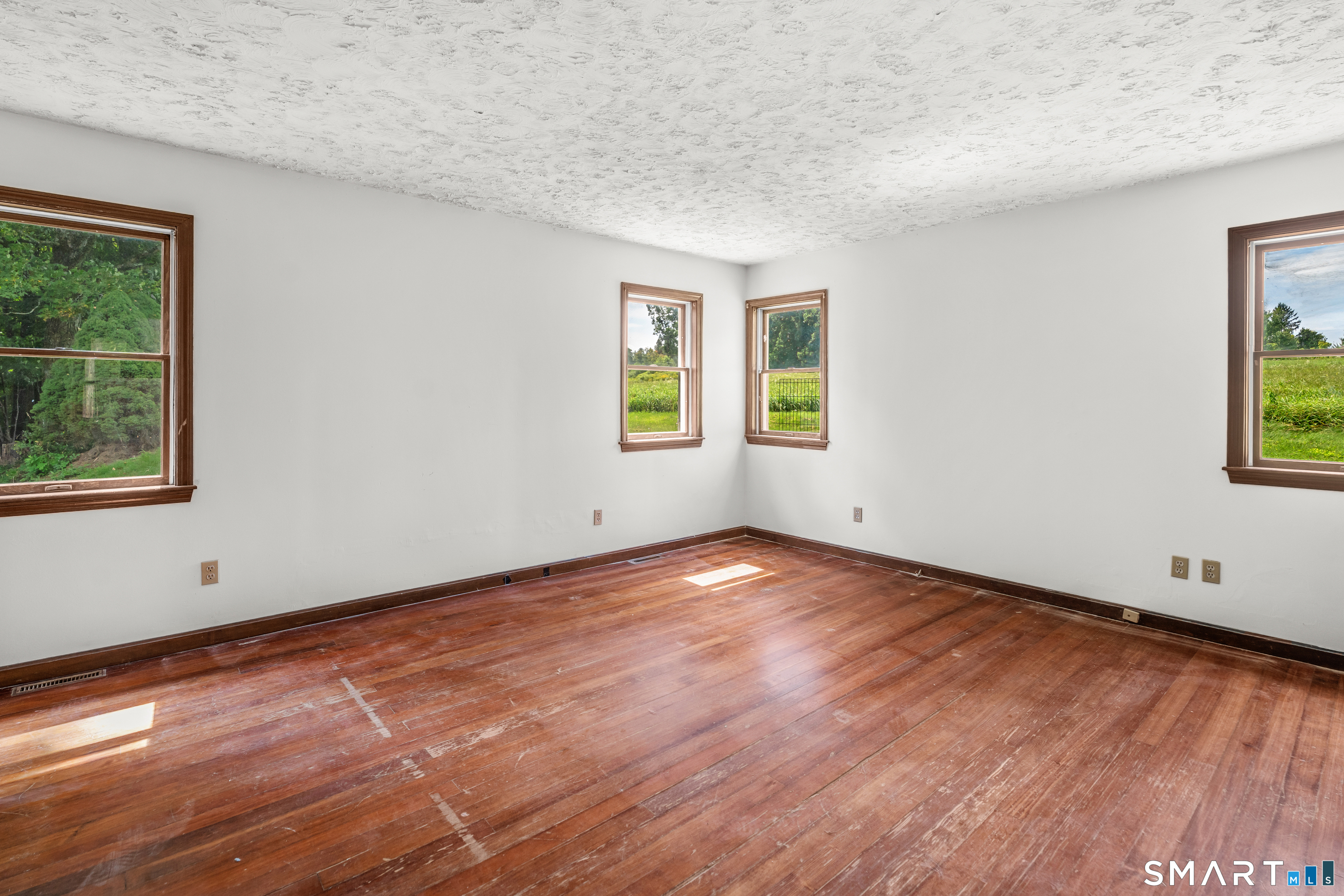 36 Farnham Road Property Photo 11