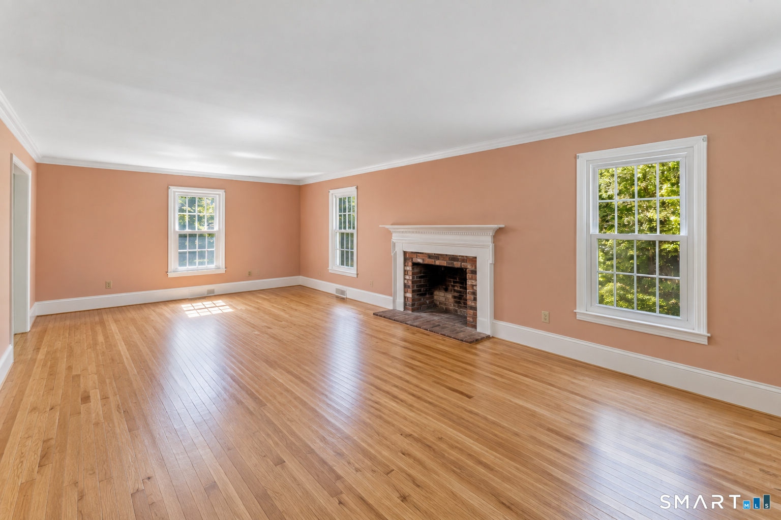 2730 Burr Street Property Photo 8