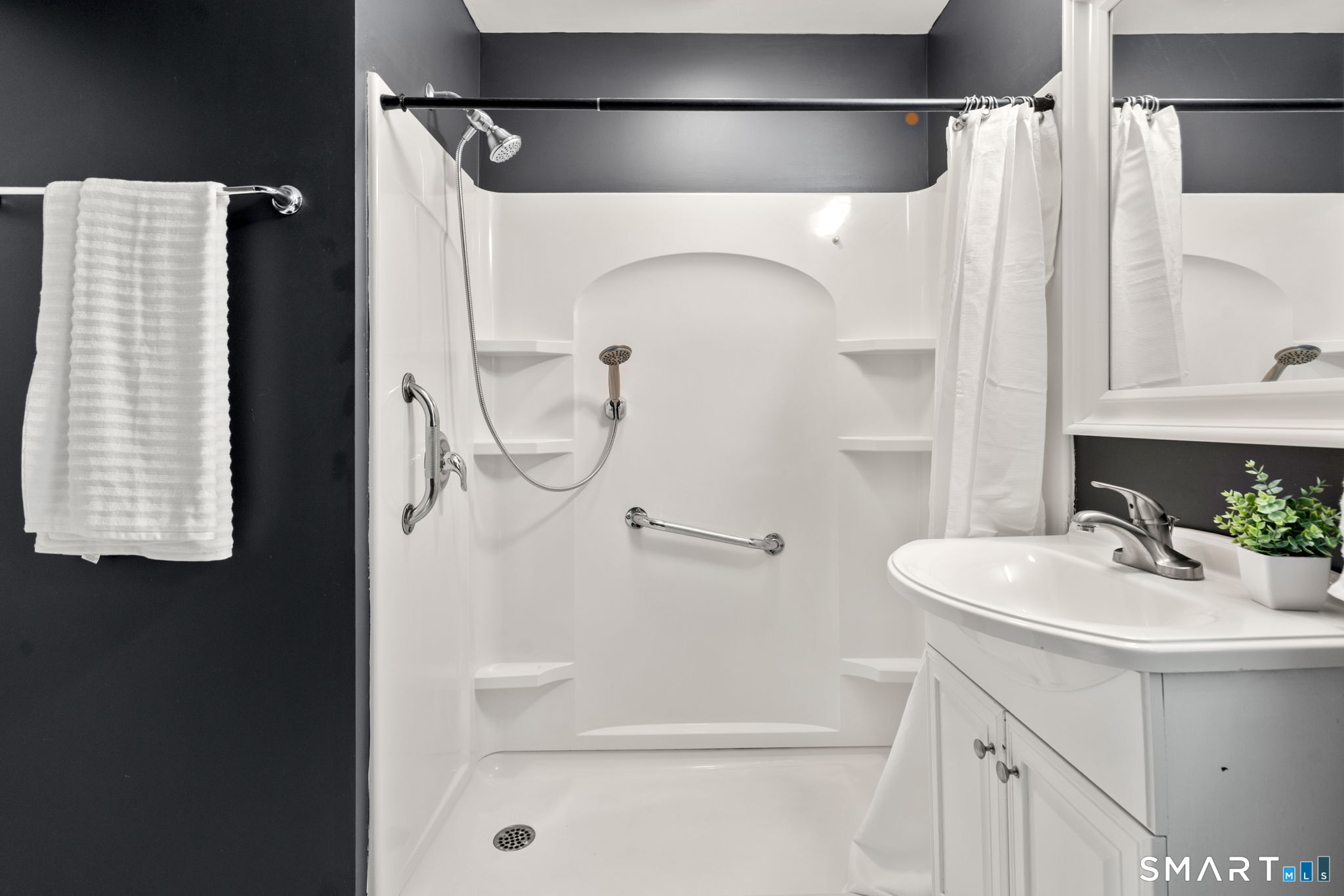3 Prospect Hill Drive Property Photo 12