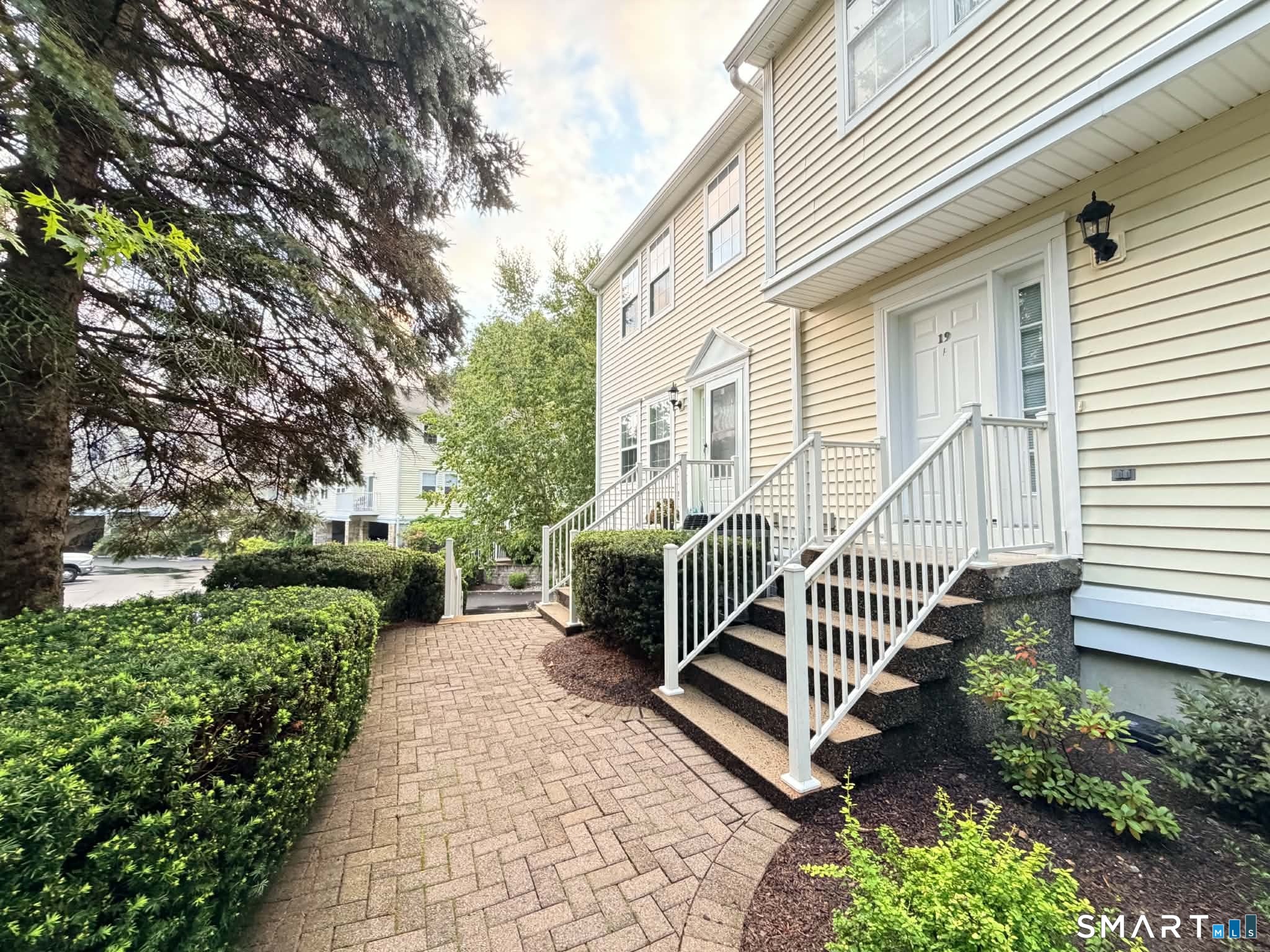 633 Danbury 18 Road Property Photo 1