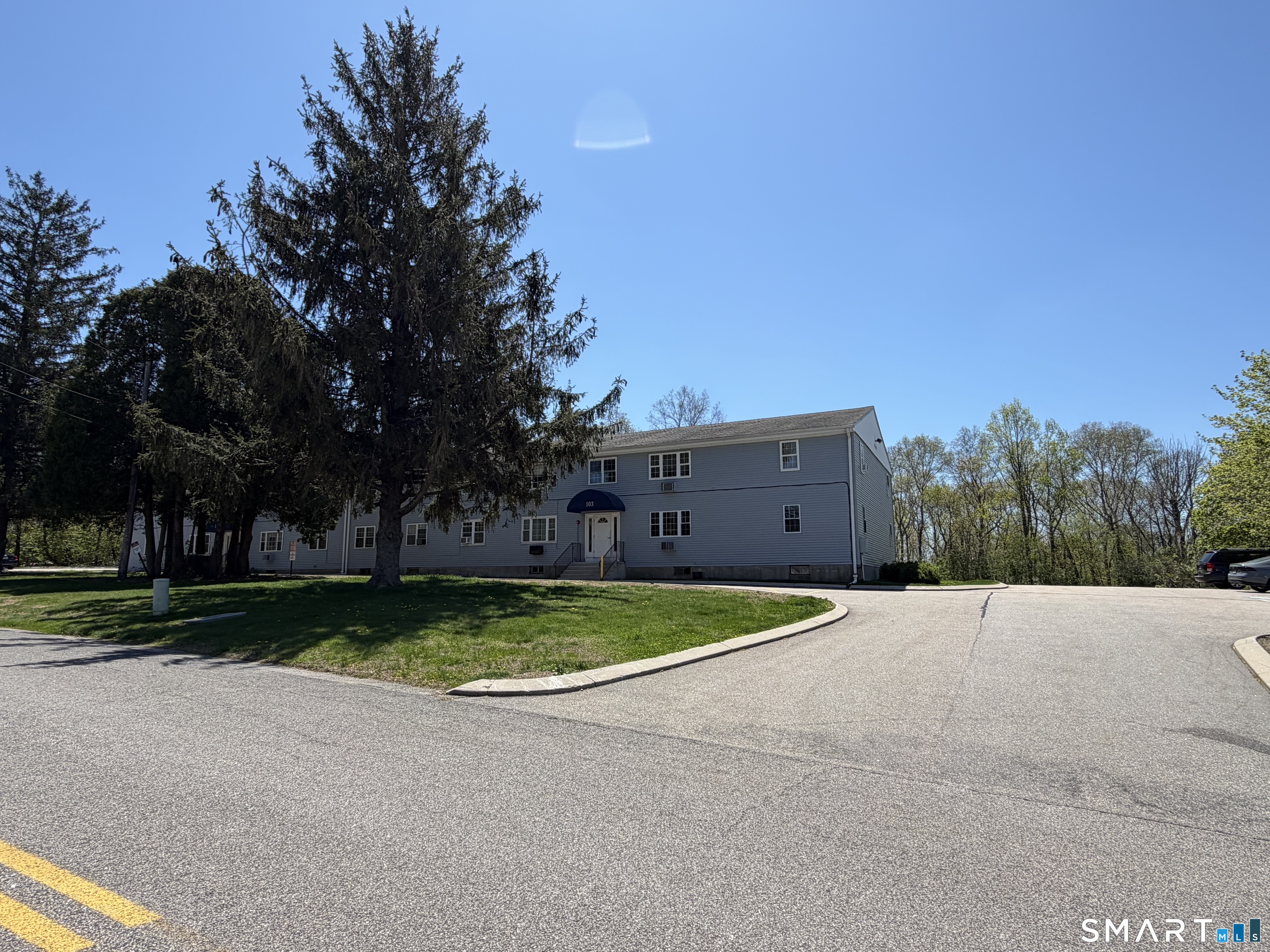 105 Horse Pond C Road Property Photo 1