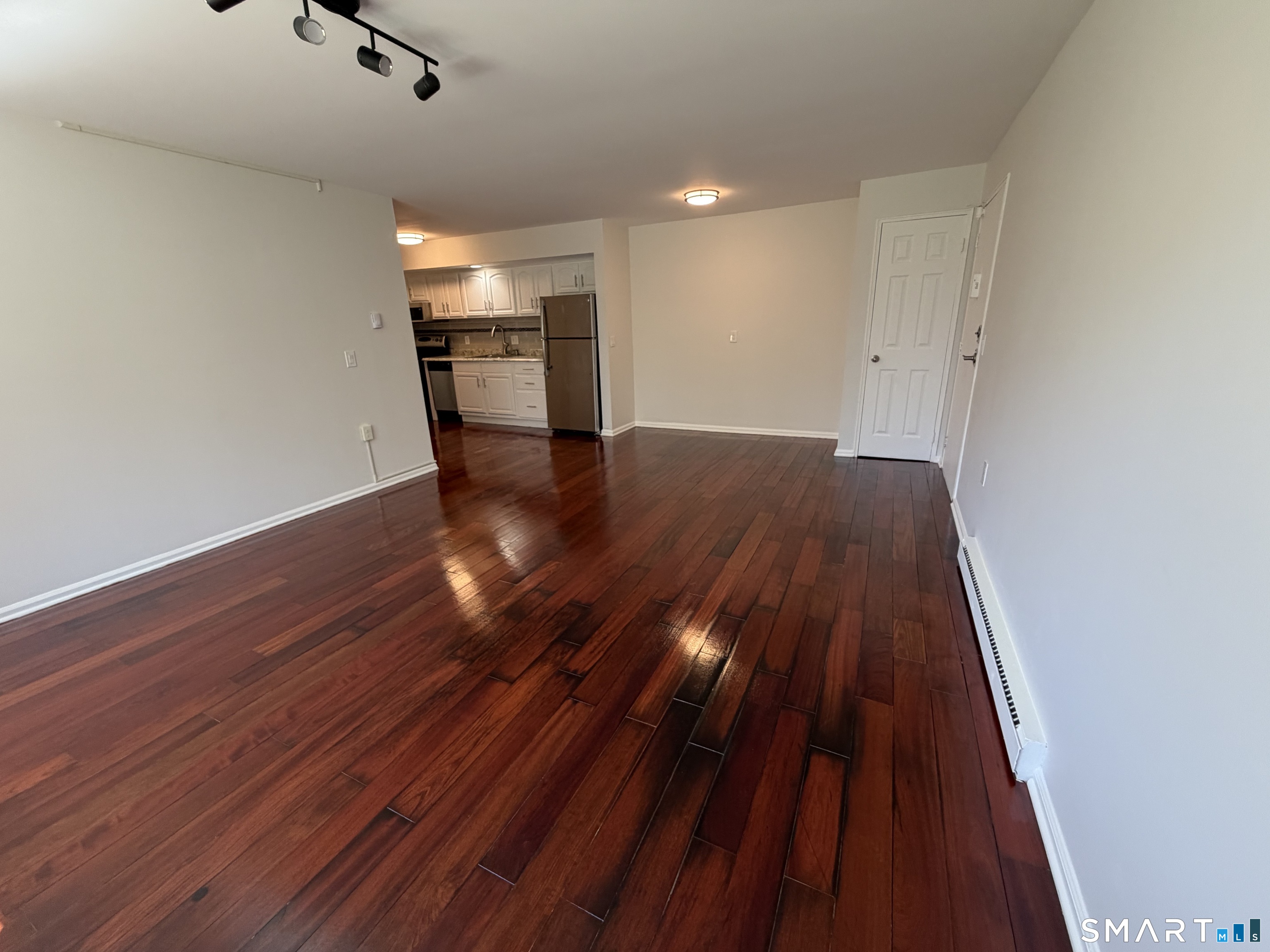 105 Horse Pond C Road Property Photo 4