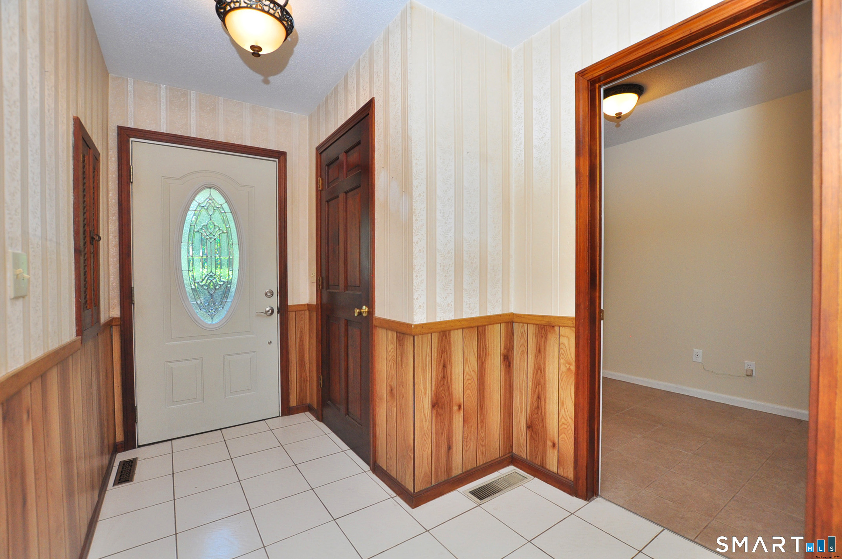 27 Scott Road Property Photo 5