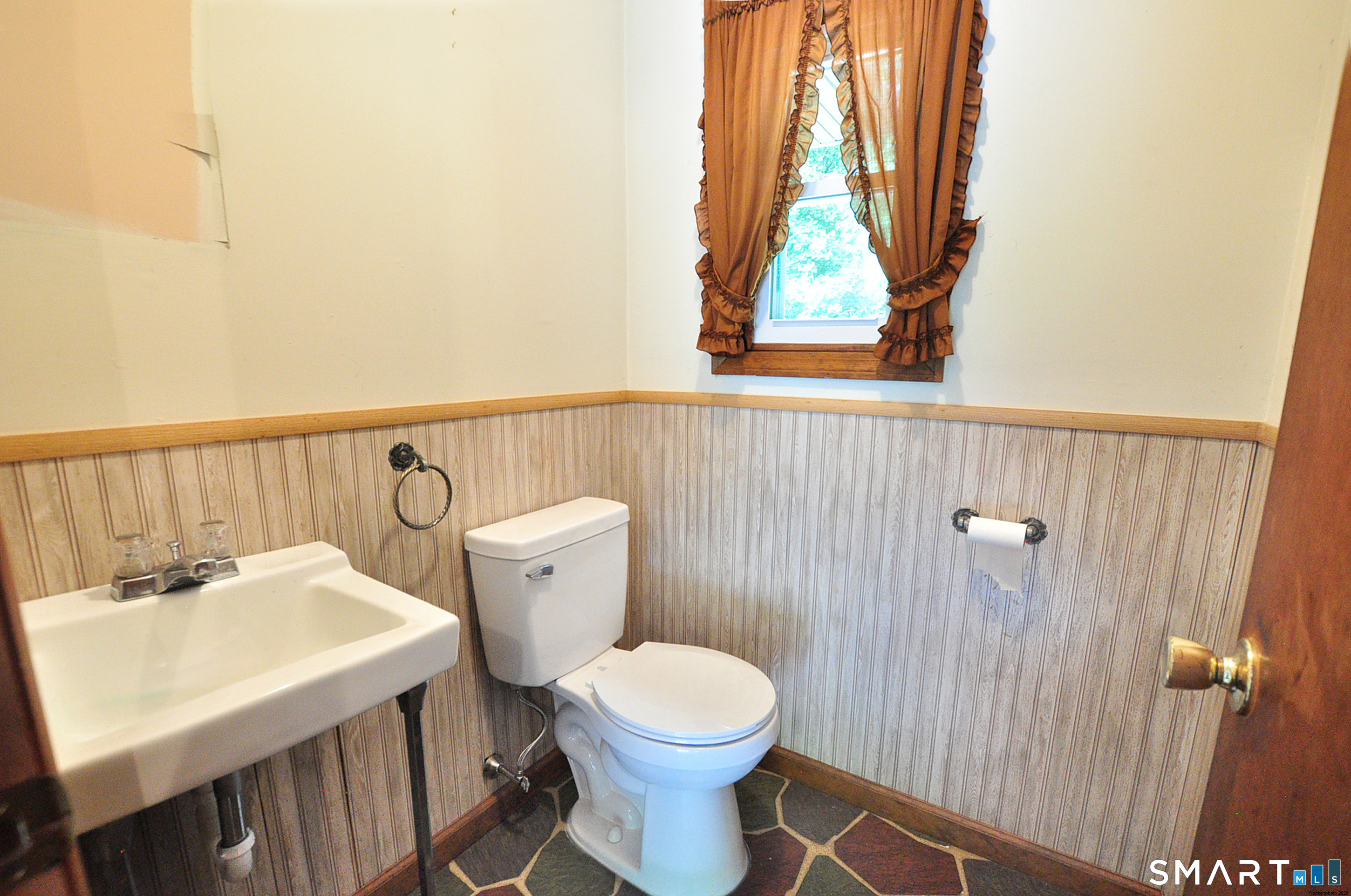 27 Scott Road Property Photo 23