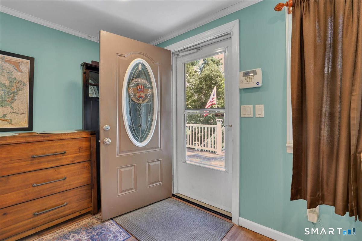 9 Stanley Avenue Property Photo 3