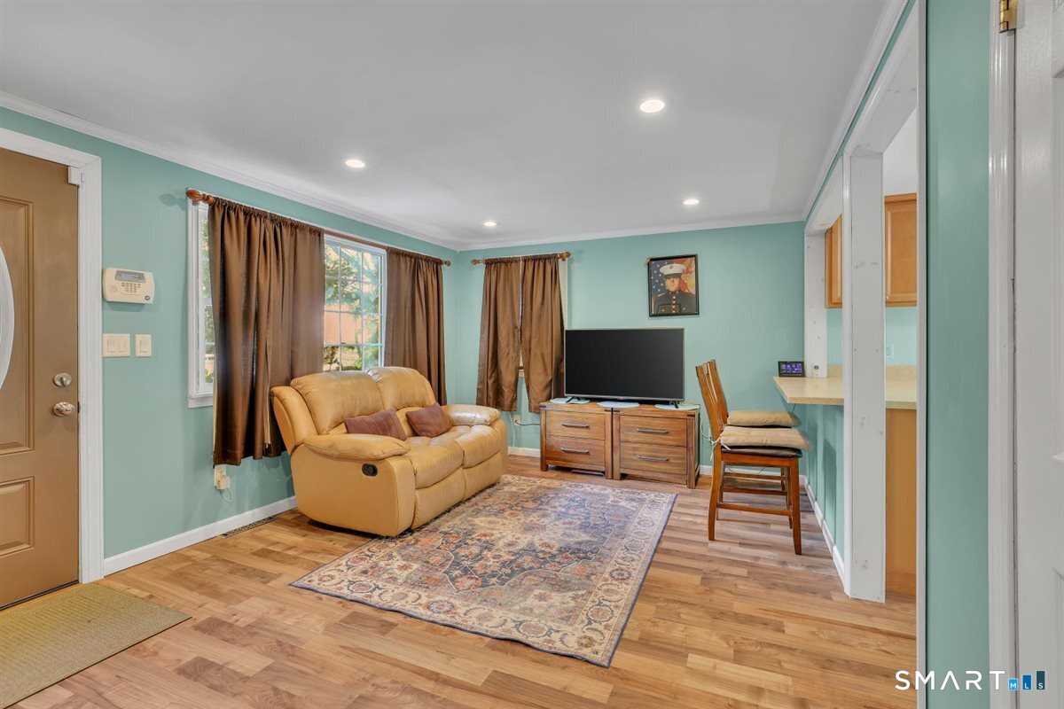 9 Stanley Avenue Property Photo 4