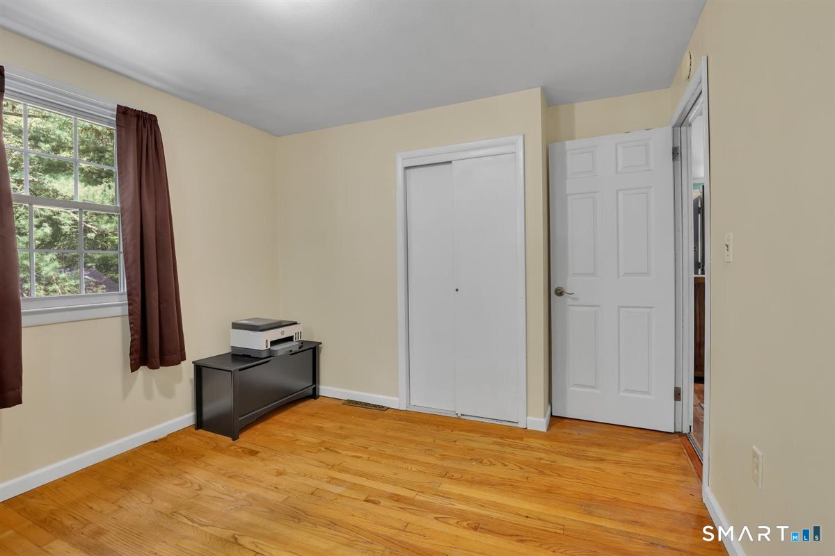 9 Stanley Avenue Property Photo 16