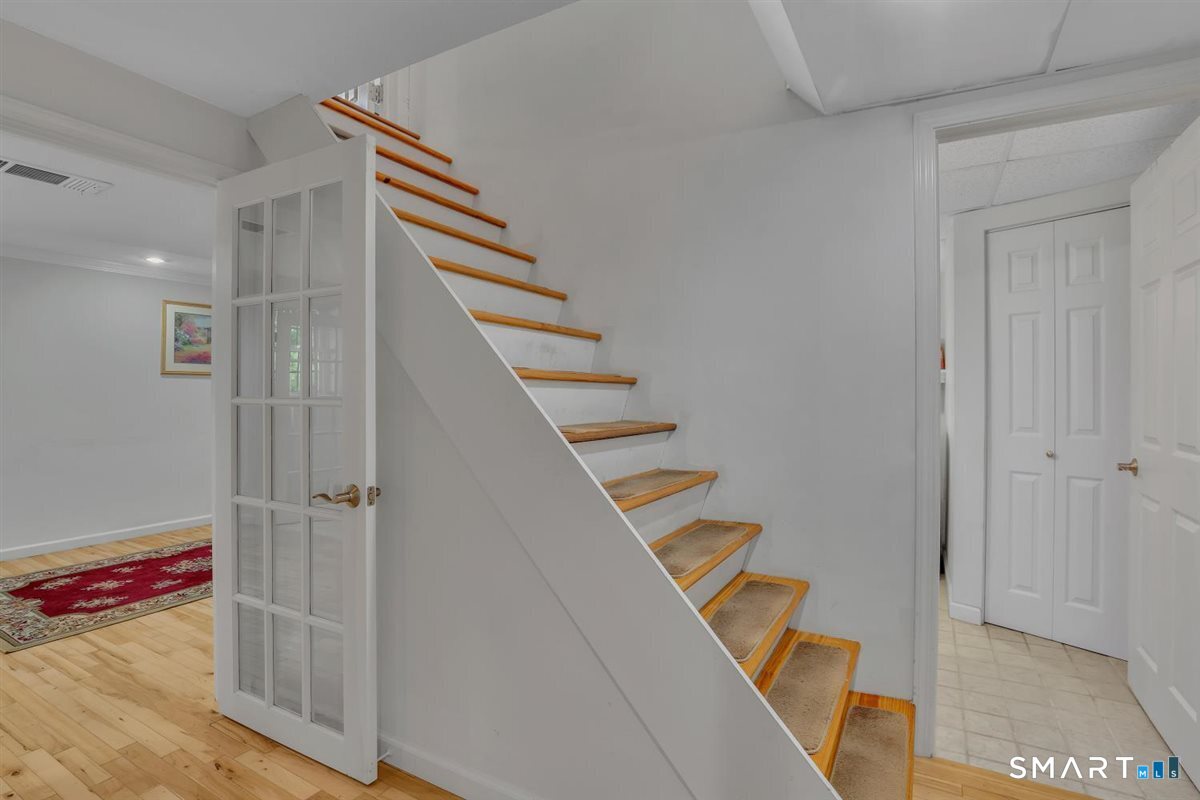 9 Stanley Avenue Property Photo 17