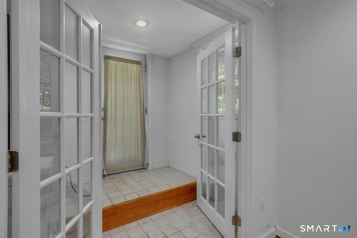 9 Stanley Avenue Property Photo 20