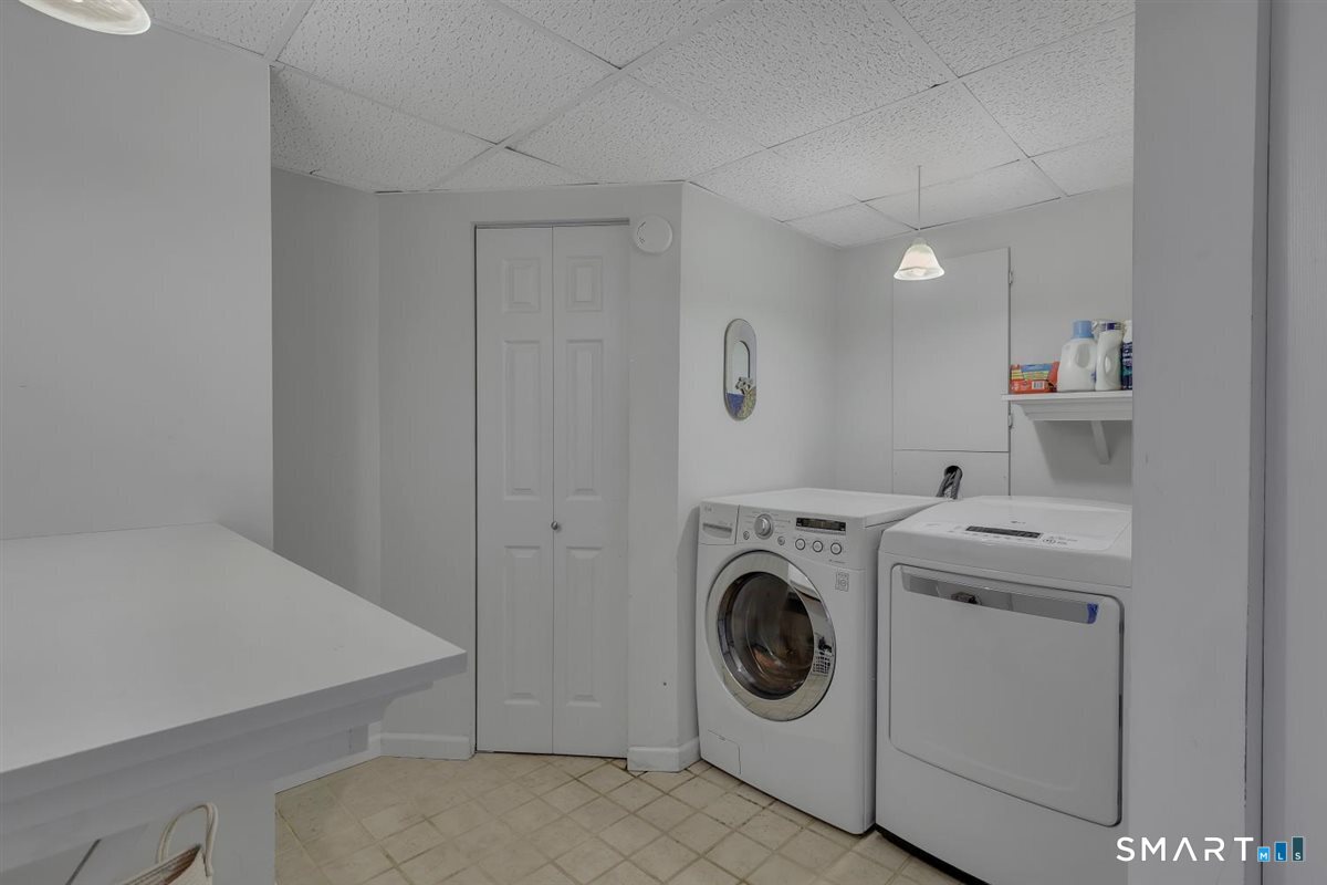 9 Stanley Avenue Property Photo 21