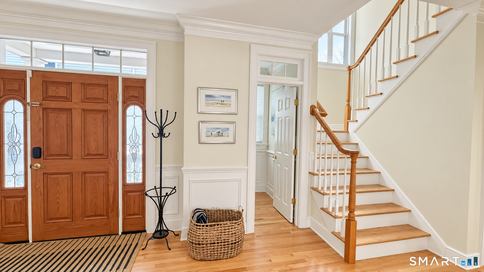 864 Oldfield Road Property Photo 2