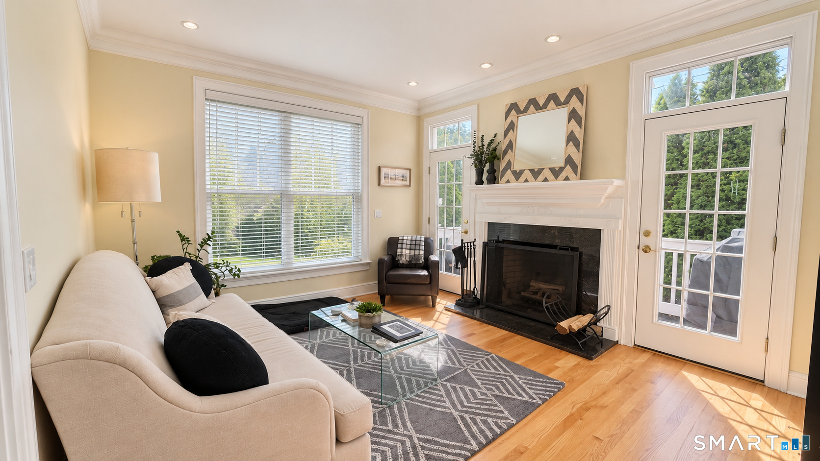 864 Oldfield Road Property Photo 6