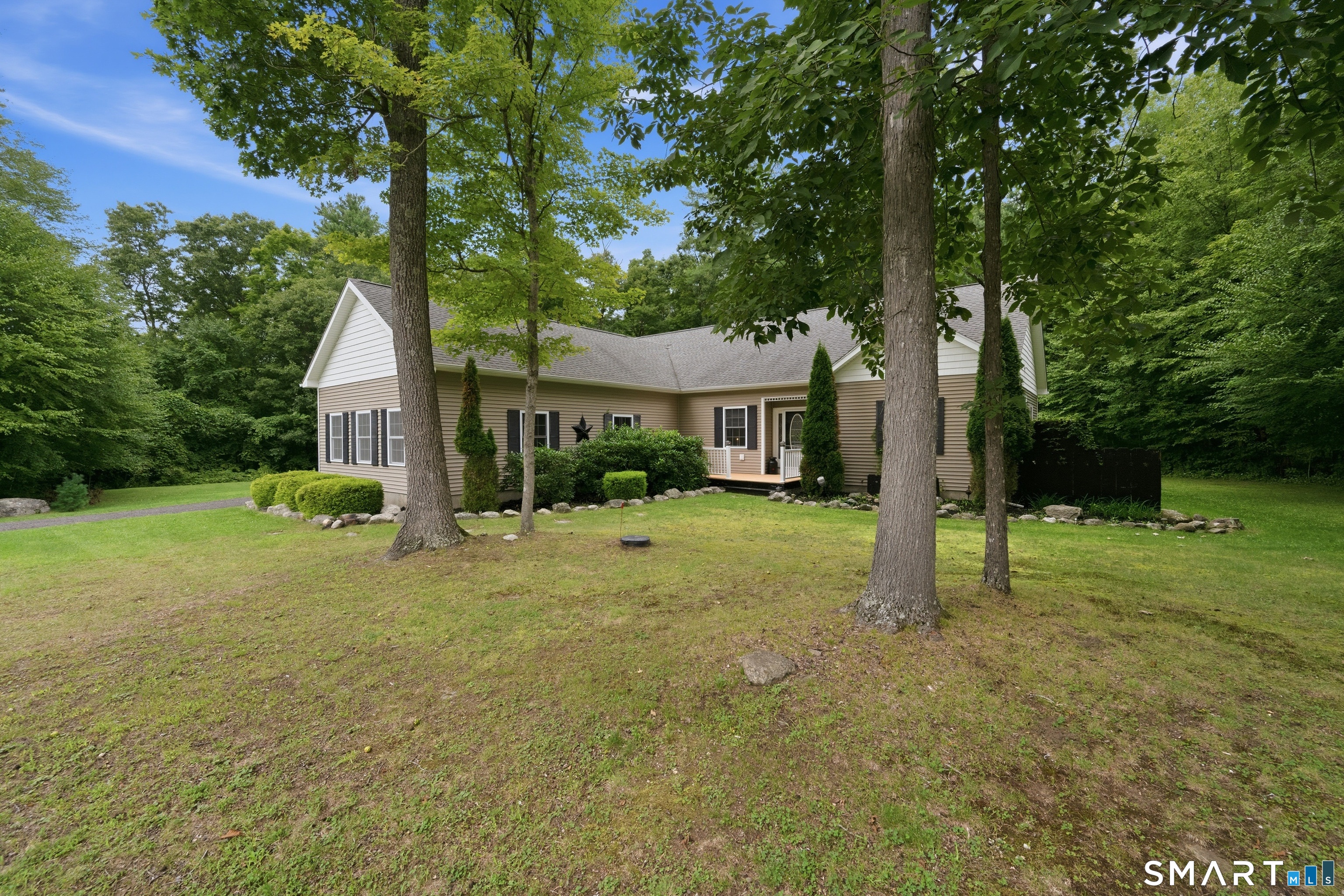 6 Zoldak Drive Property Photo 3
