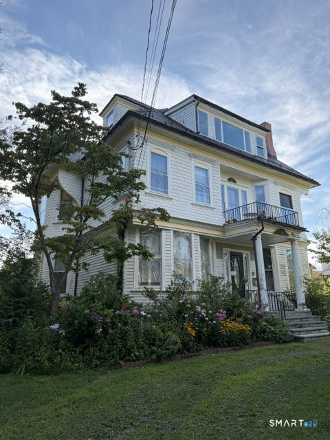 94 Deer Hill Avenue Property Photo 2