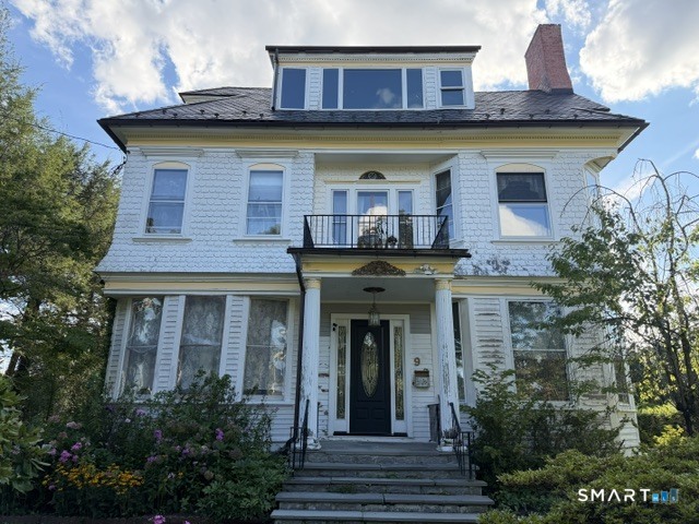 94 Deer Hill Avenue Property Photo 4
