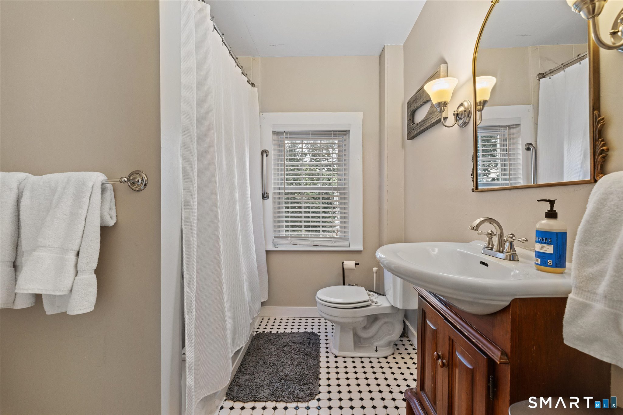 1015 North Road Property Photo 23