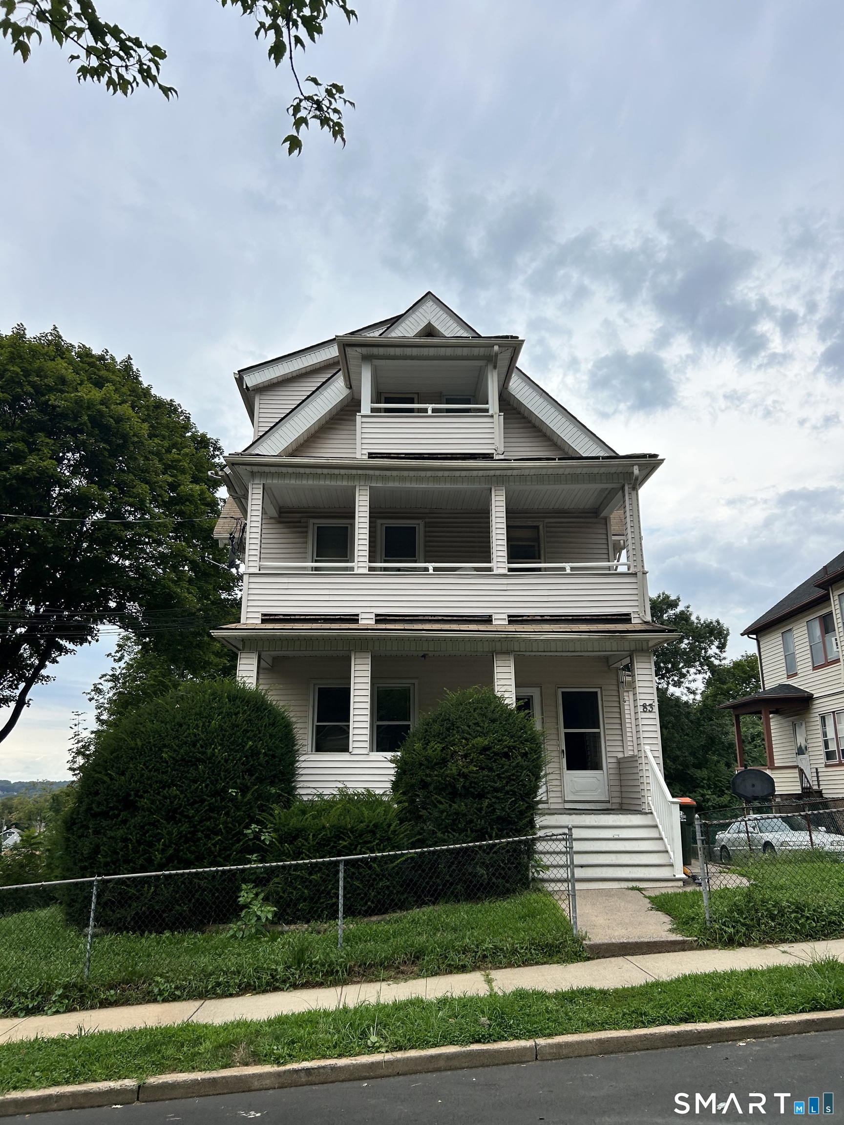 83 Pleasant Street Property Photo 1