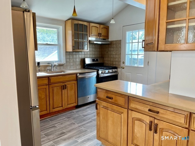 31 Faucett Street Property Photo 7