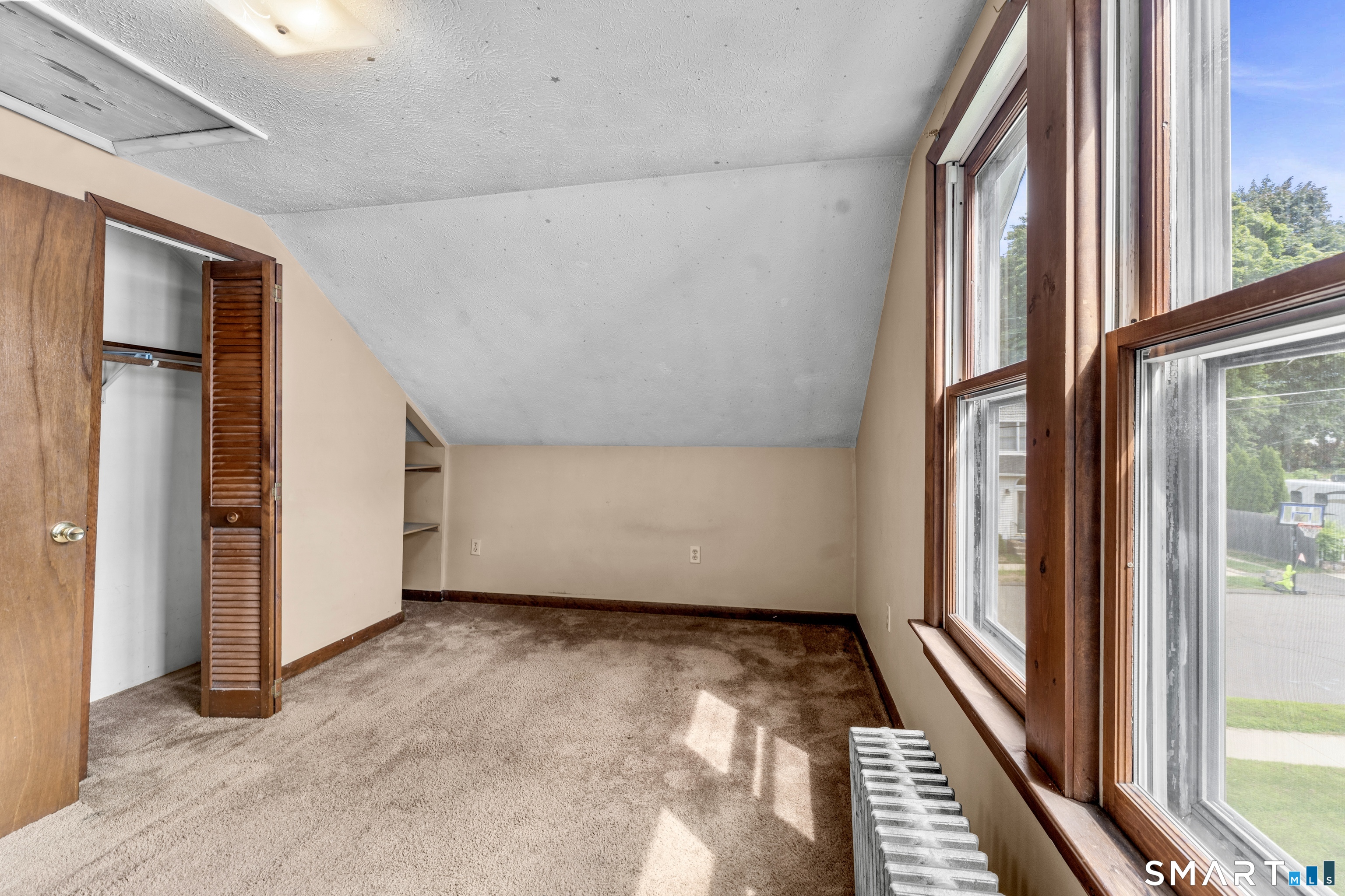 9 Woodlawn Avenue Property Photo 18