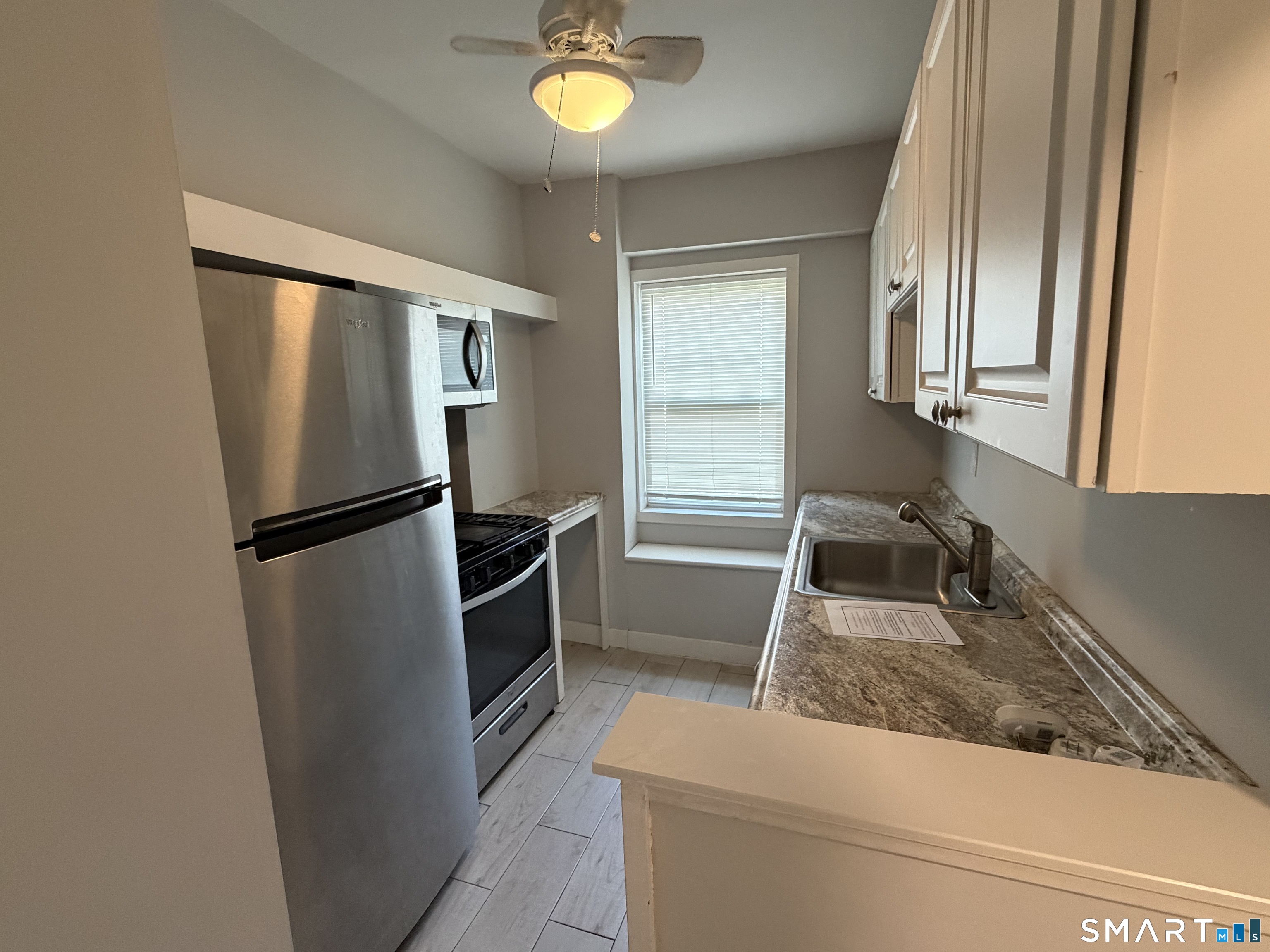 230 Farmington C5 Avenue Property Photo 2