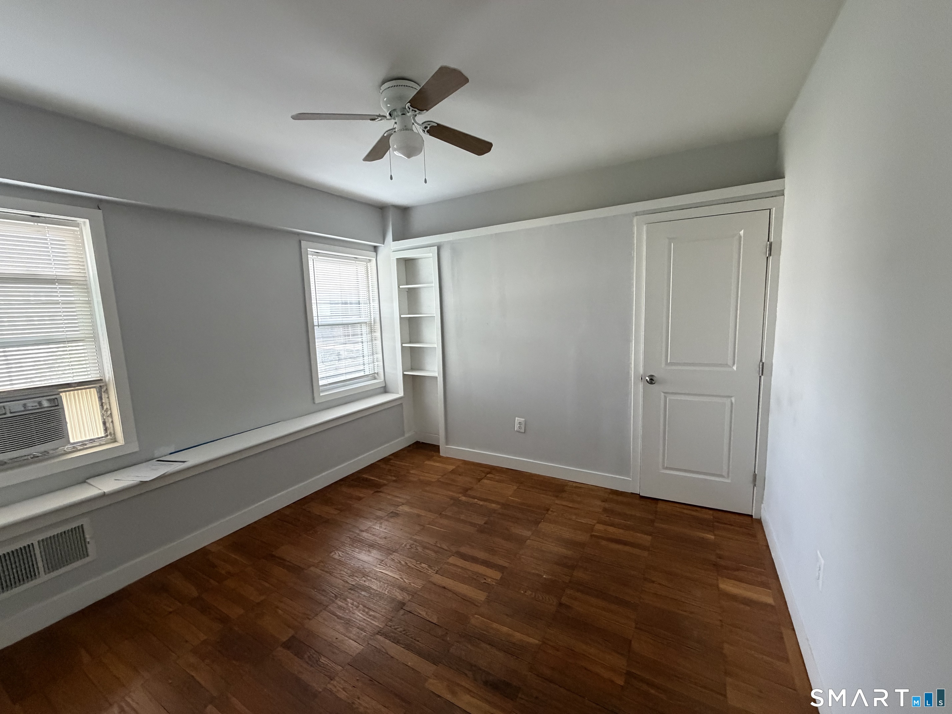 230 Farmington C5 Avenue Property Photo 6