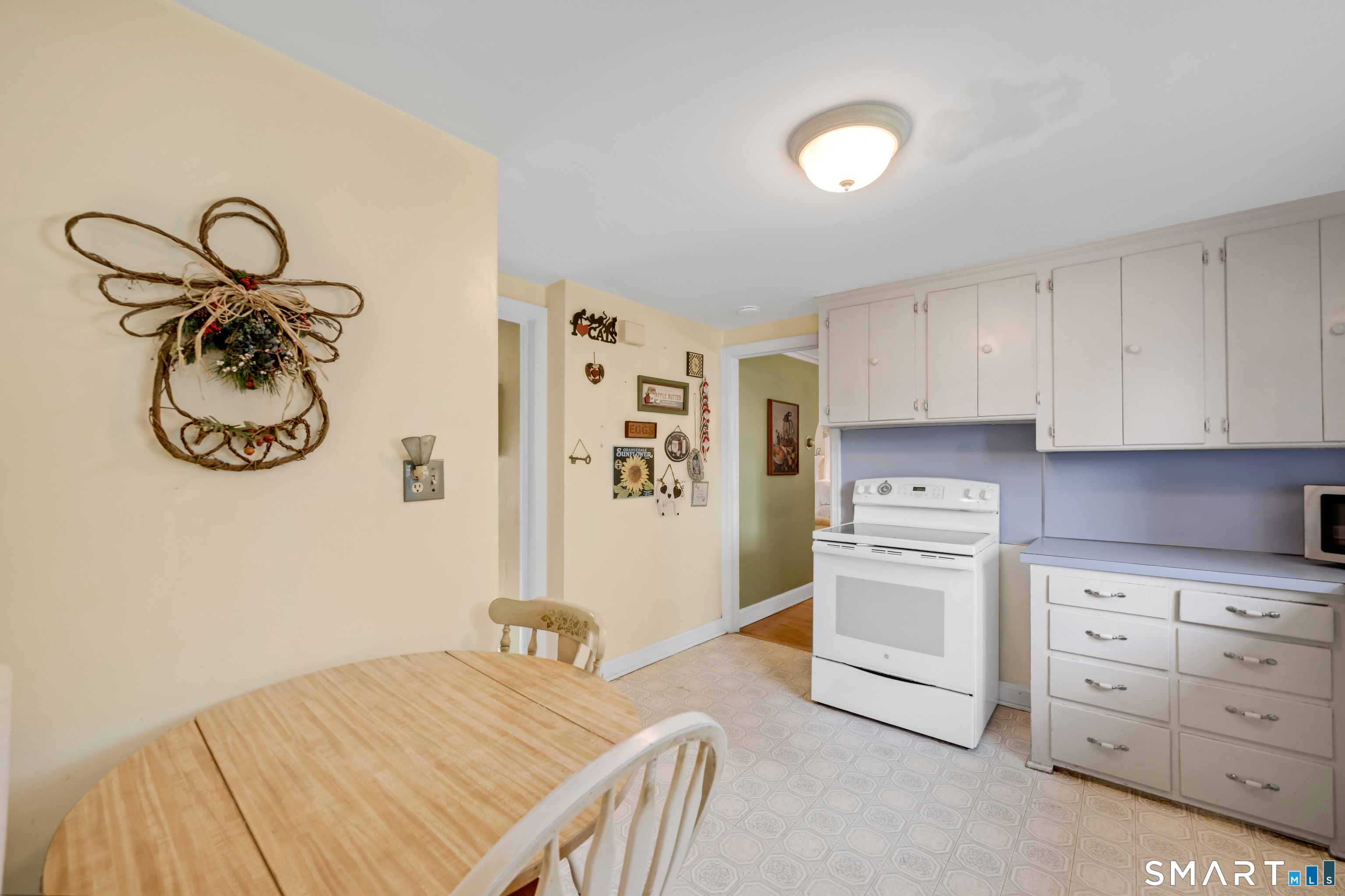 44 Stillman Road Property Photo 8
