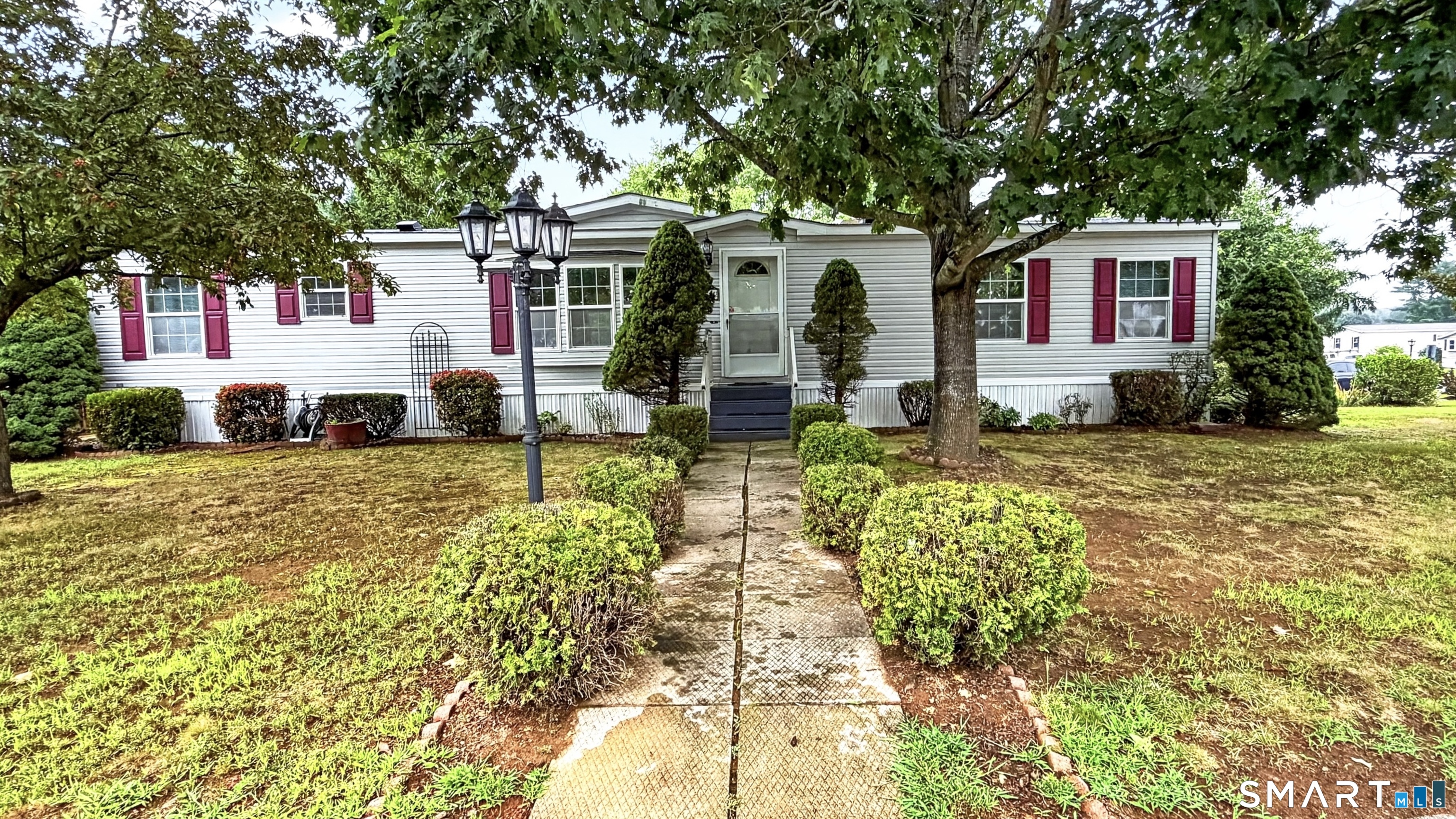 6 Circle Drive Property Photo 1