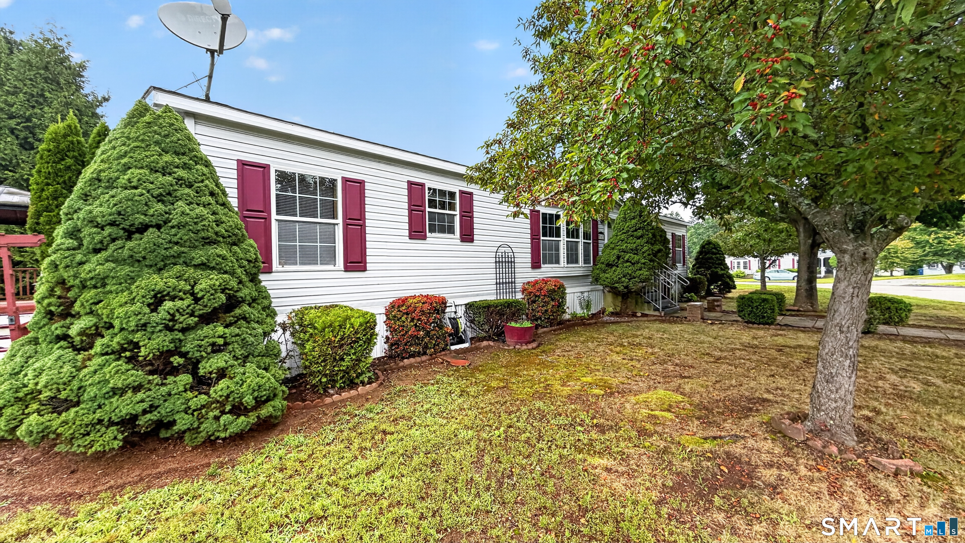 6 Circle Drive Property Photo 2