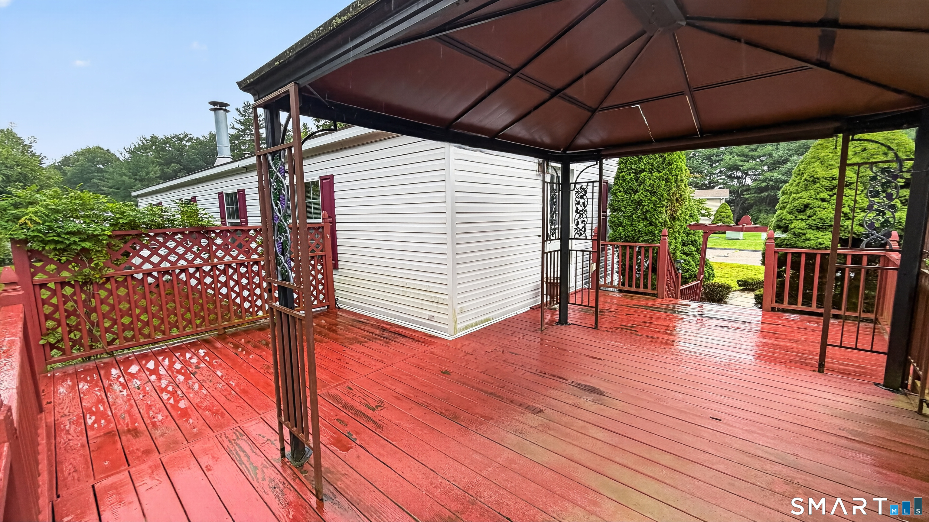 6 Circle Drive Property Photo 4