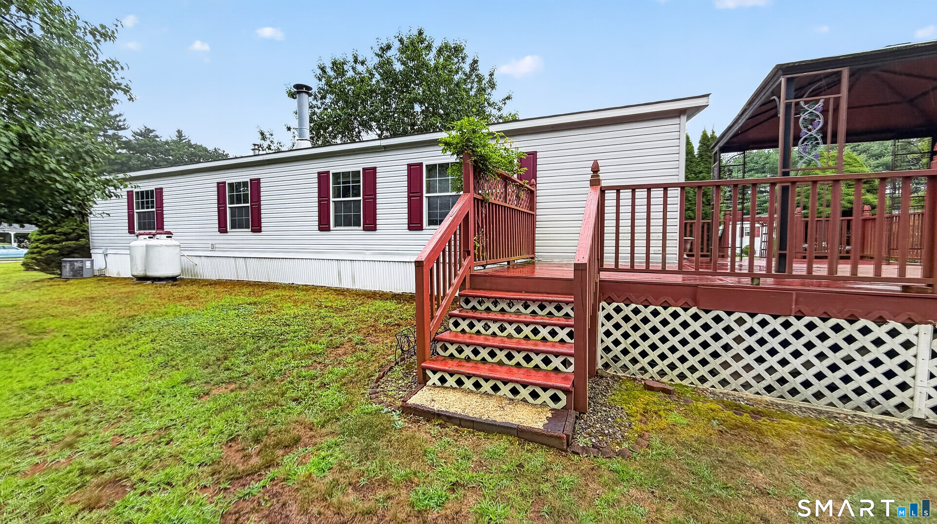 6 Circle Drive Property Photo 5